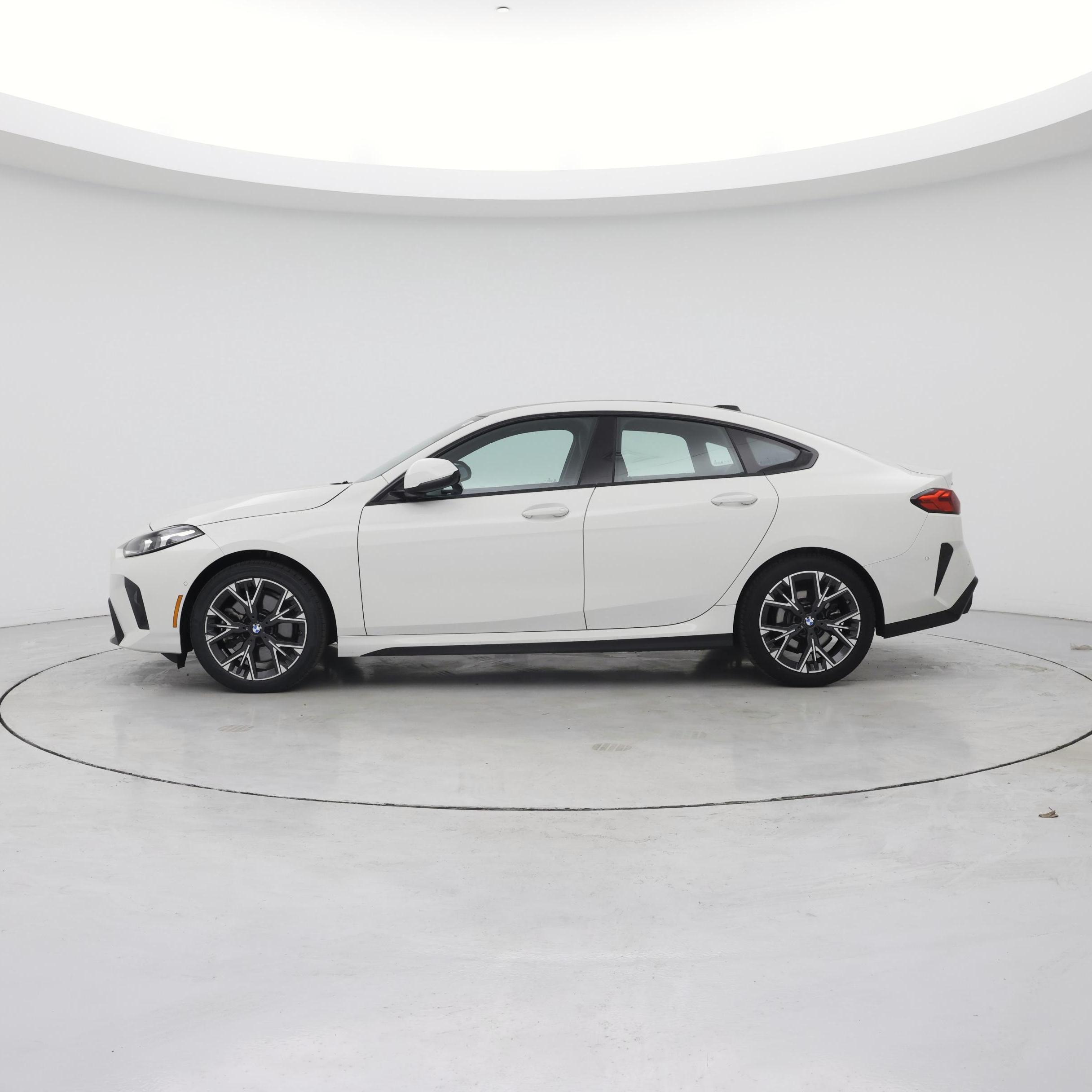 Thumbnail: 2025 BMW 2 Series - 3