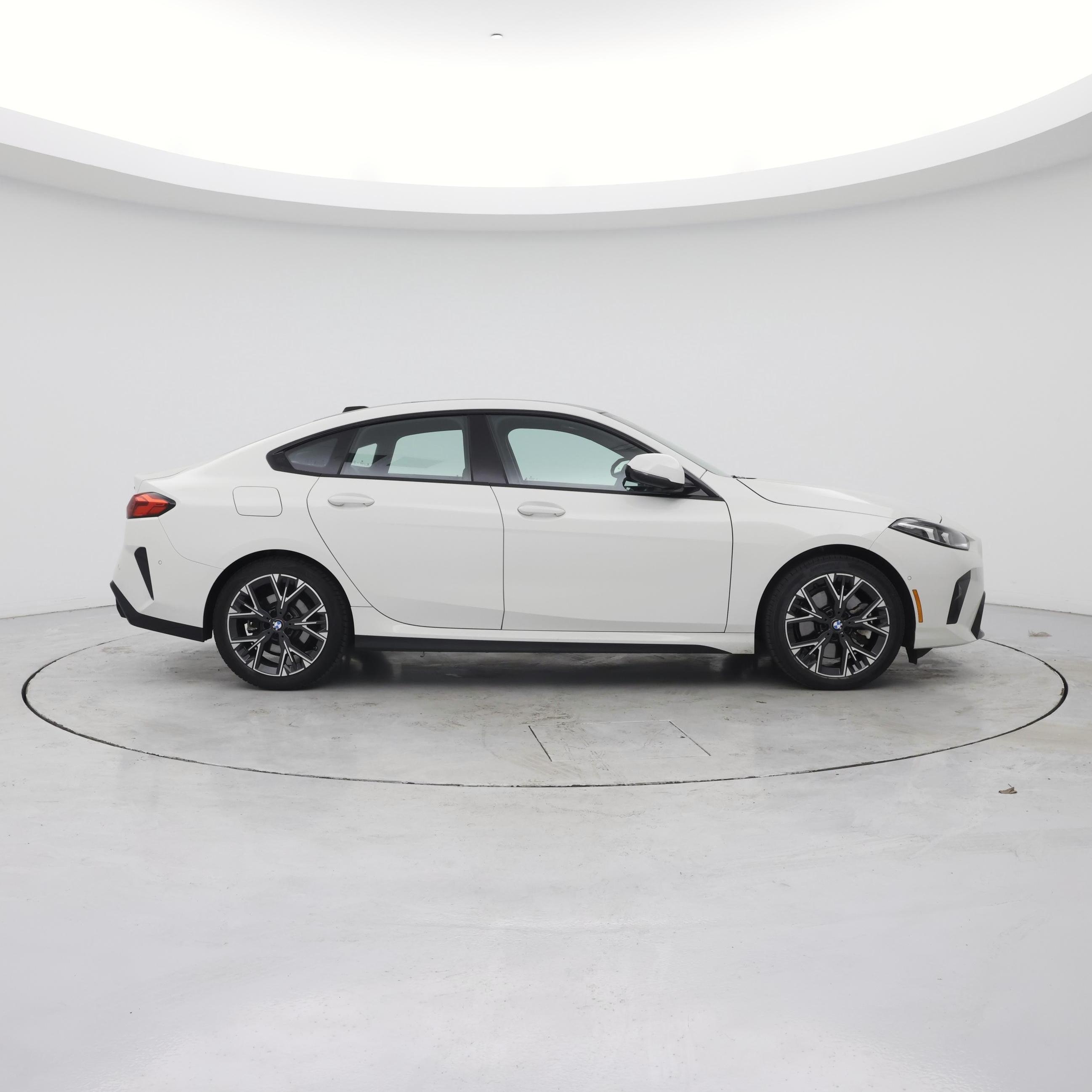 Thumbnail: 2025 BMW 2 Series - 7