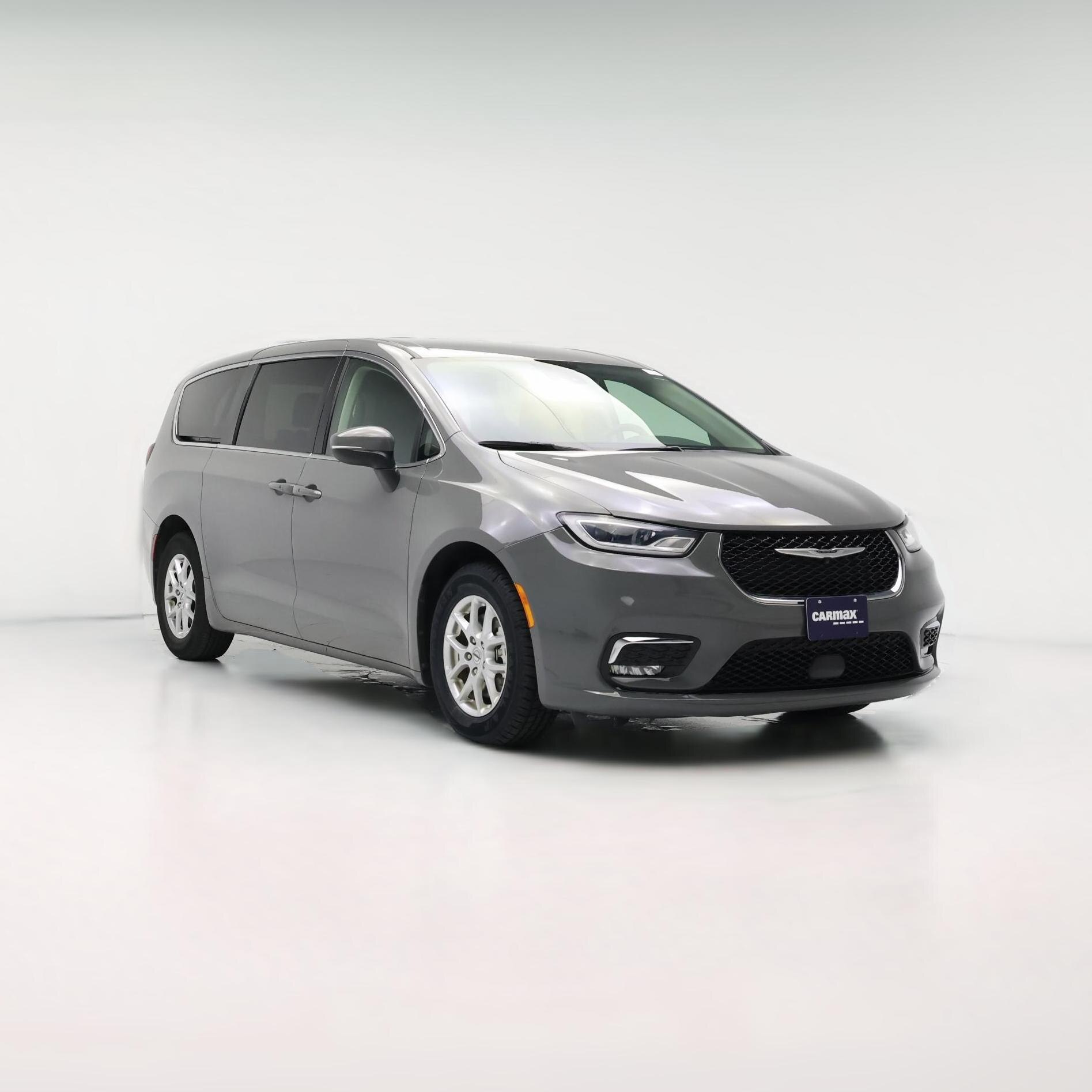 Thumbnail: 2023 Chrysler Pacifica - 1