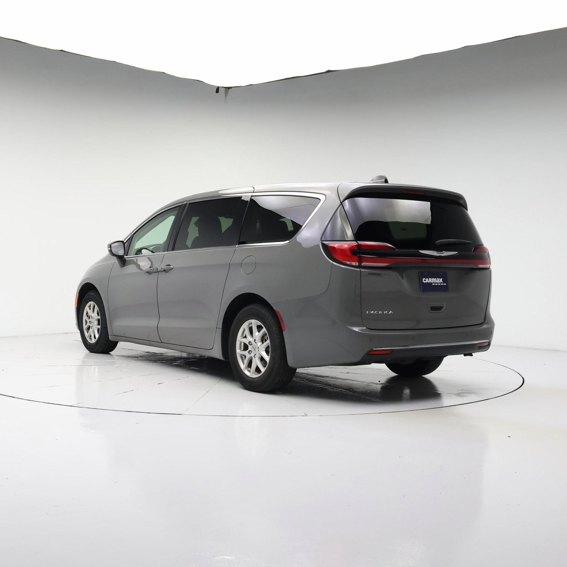 Thumbnail: 2023 Chrysler Pacifica - 2