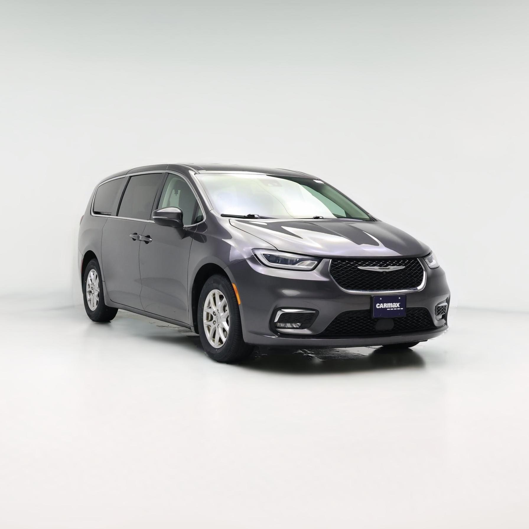 Thumbnail: 2023 Chrysler Pacifica - 1