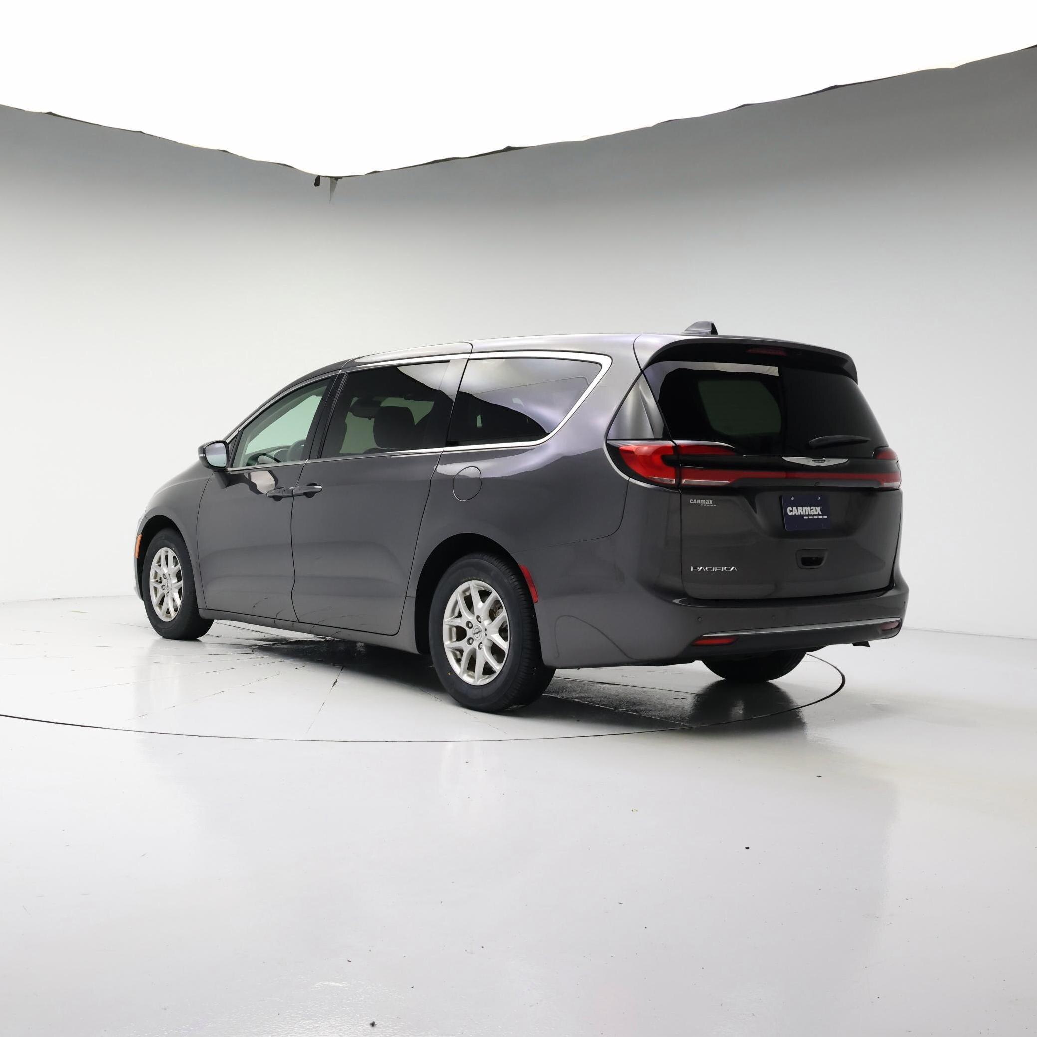 Thumbnail: 2023 Chrysler Pacifica - 2