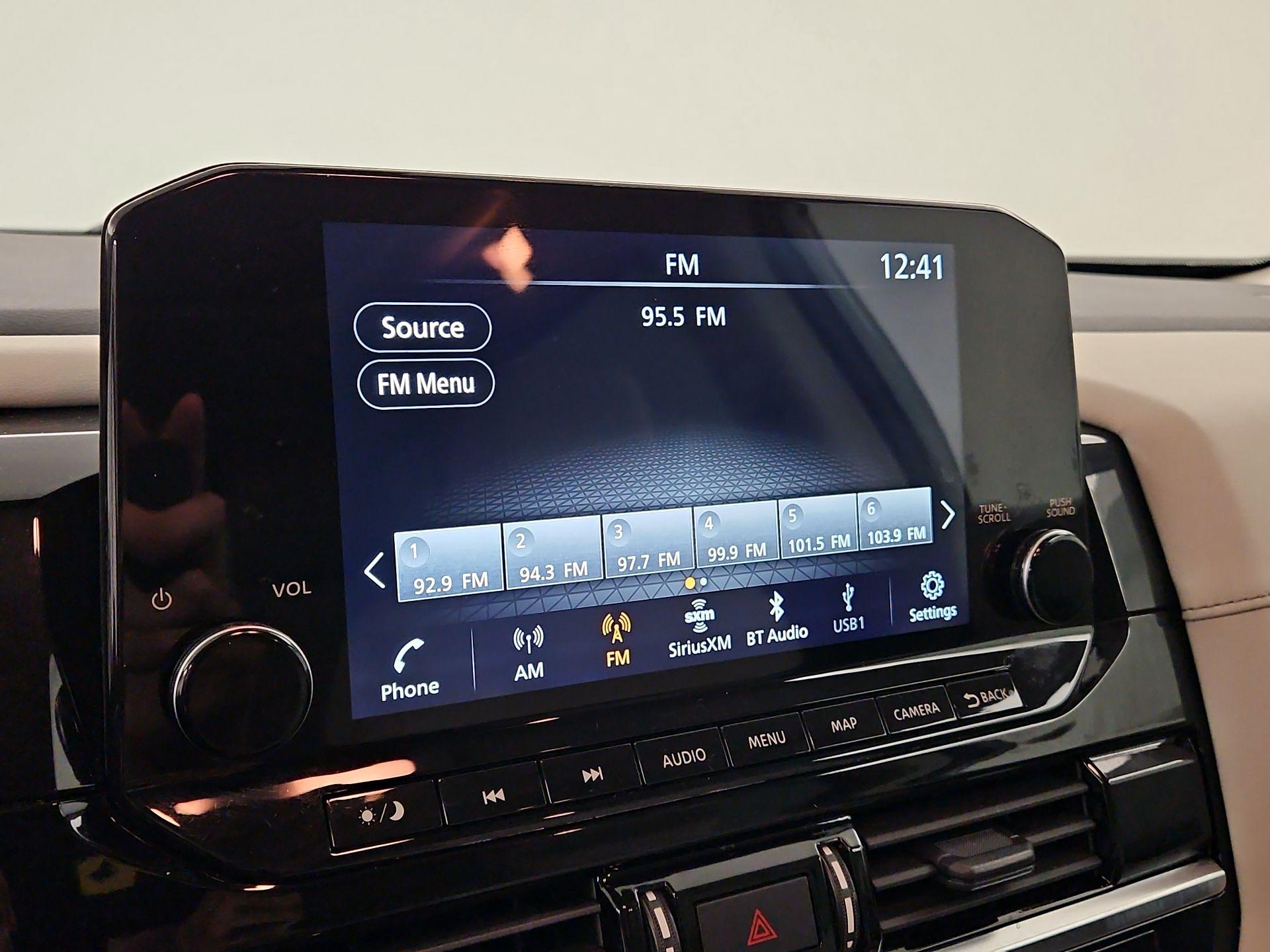 Thumbnail: 2023 Nissan Pathfinder - 14