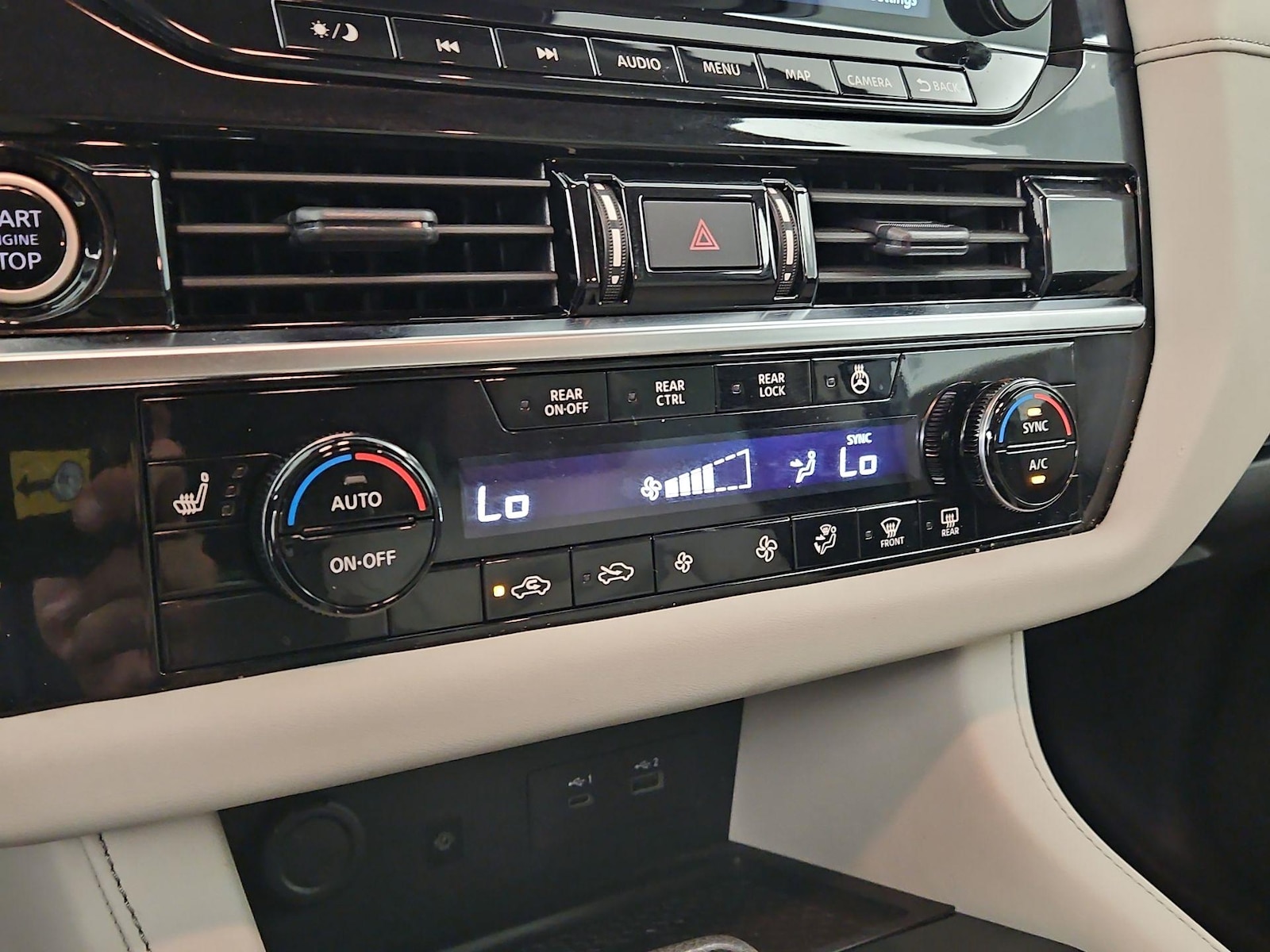 2023 Nissan Pathfinder SL - Photo 16