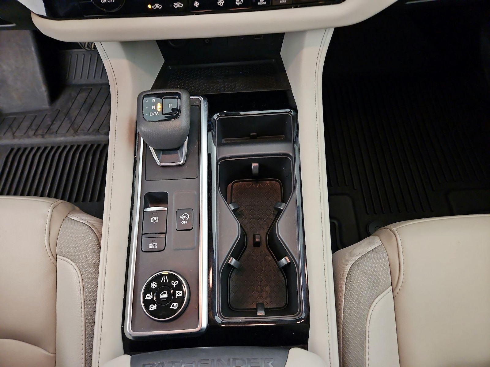 2023 Nissan Pathfinder SL - Photo 17