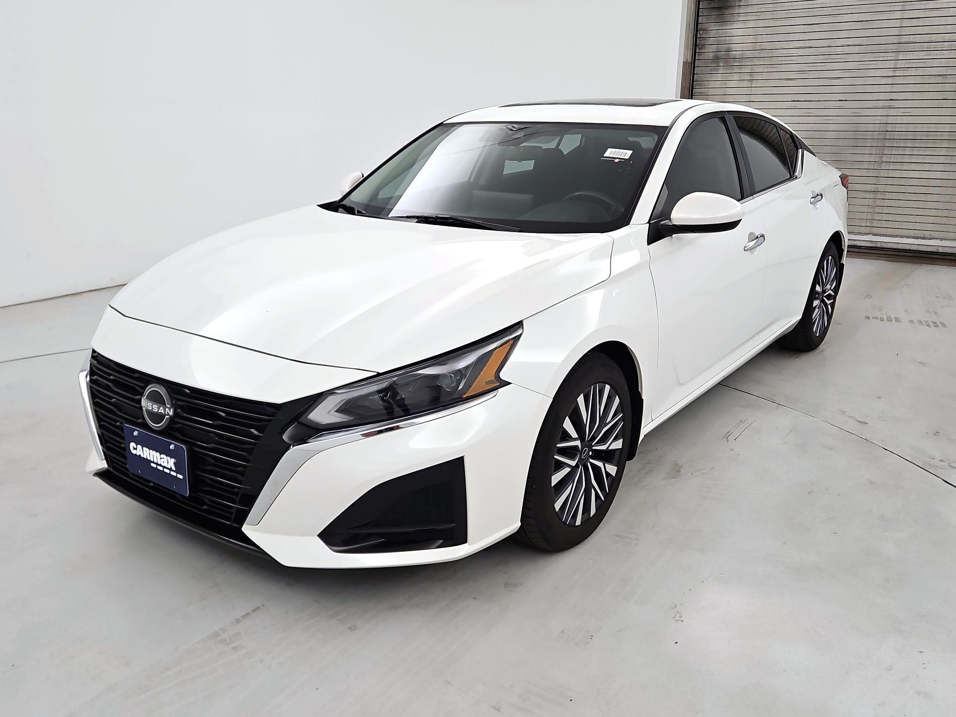 Thumbnail: 2023 Nissan Altima - 3