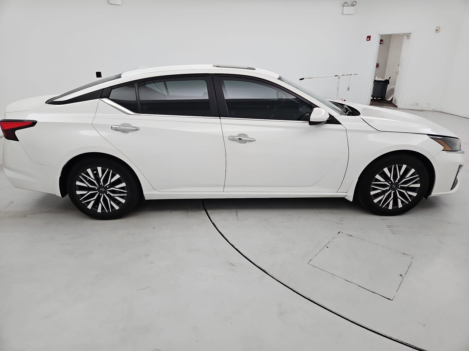 Thumbnail: 2023 Nissan Altima - 4