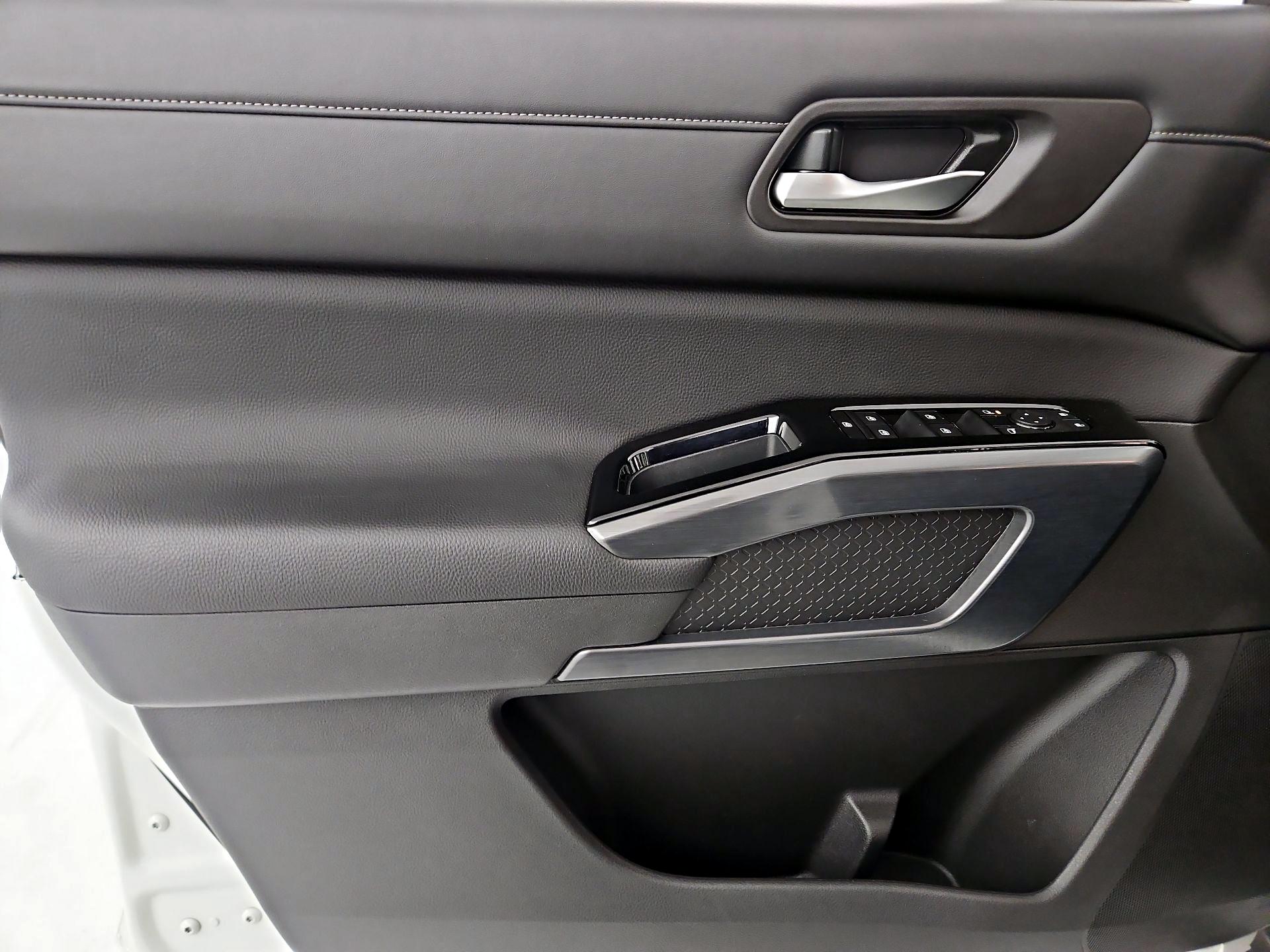 Thumbnail: 2024 Nissan Pathfinder - 10