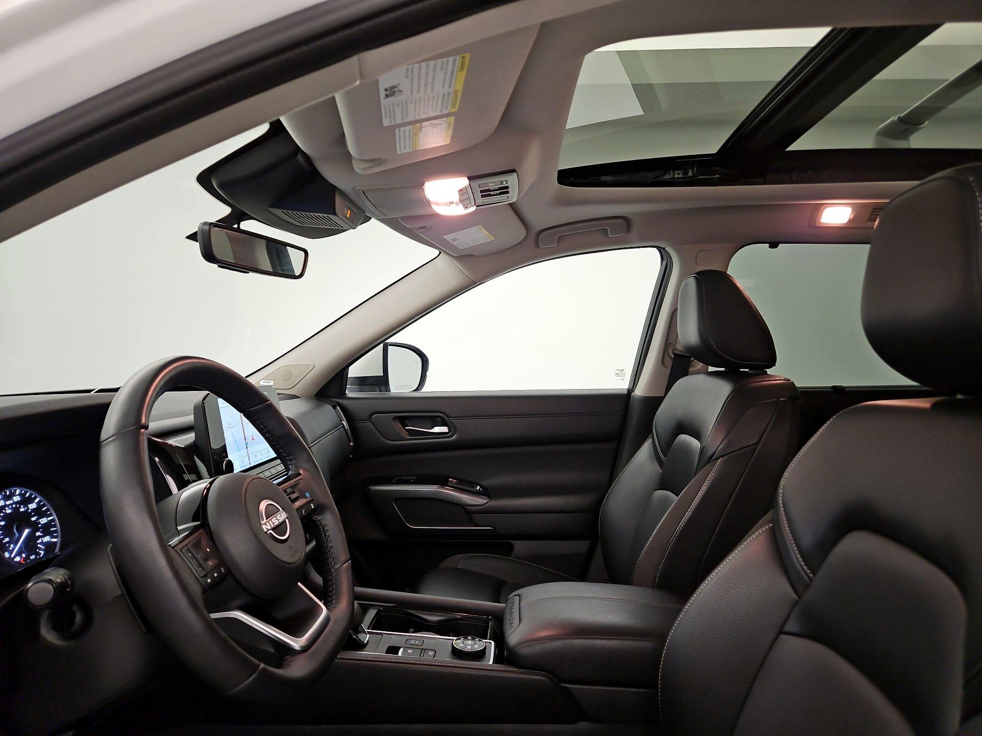 Thumbnail: 2024 Nissan Pathfinder - 18
