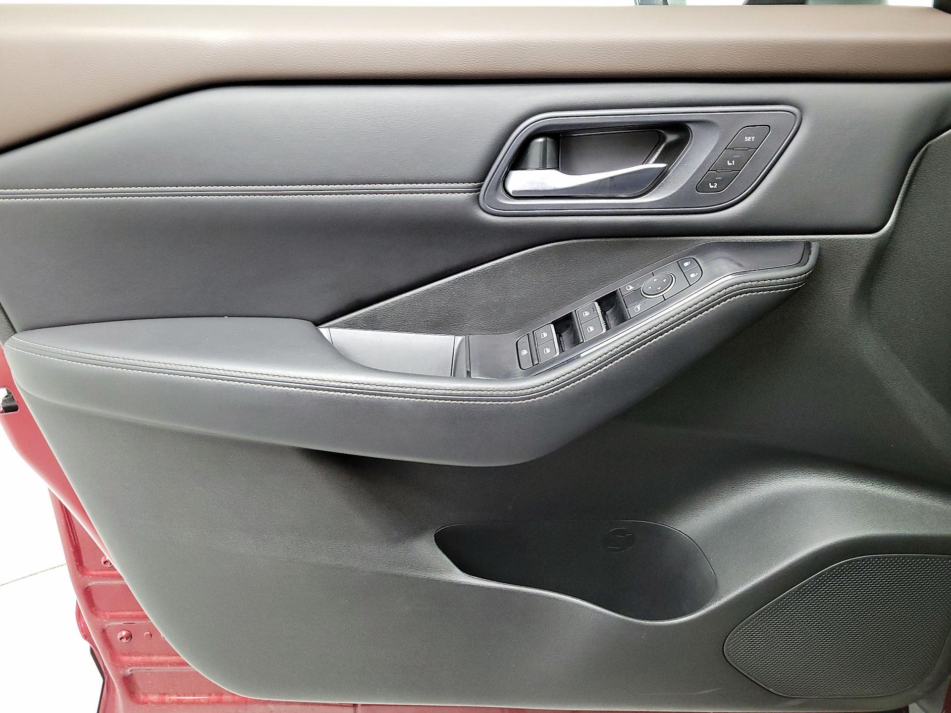 Thumbnail: 2023 Nissan Rogue - 12
