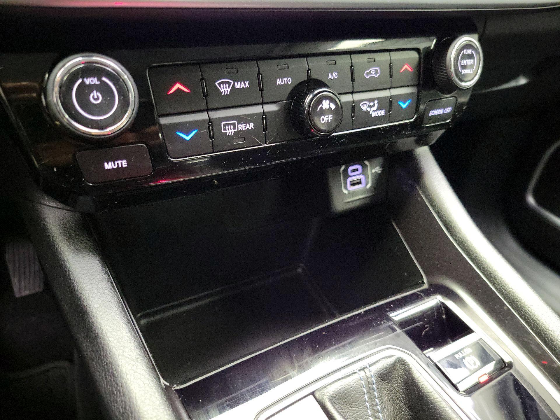 Thumbnail: 2022 Jeep Compass - 16