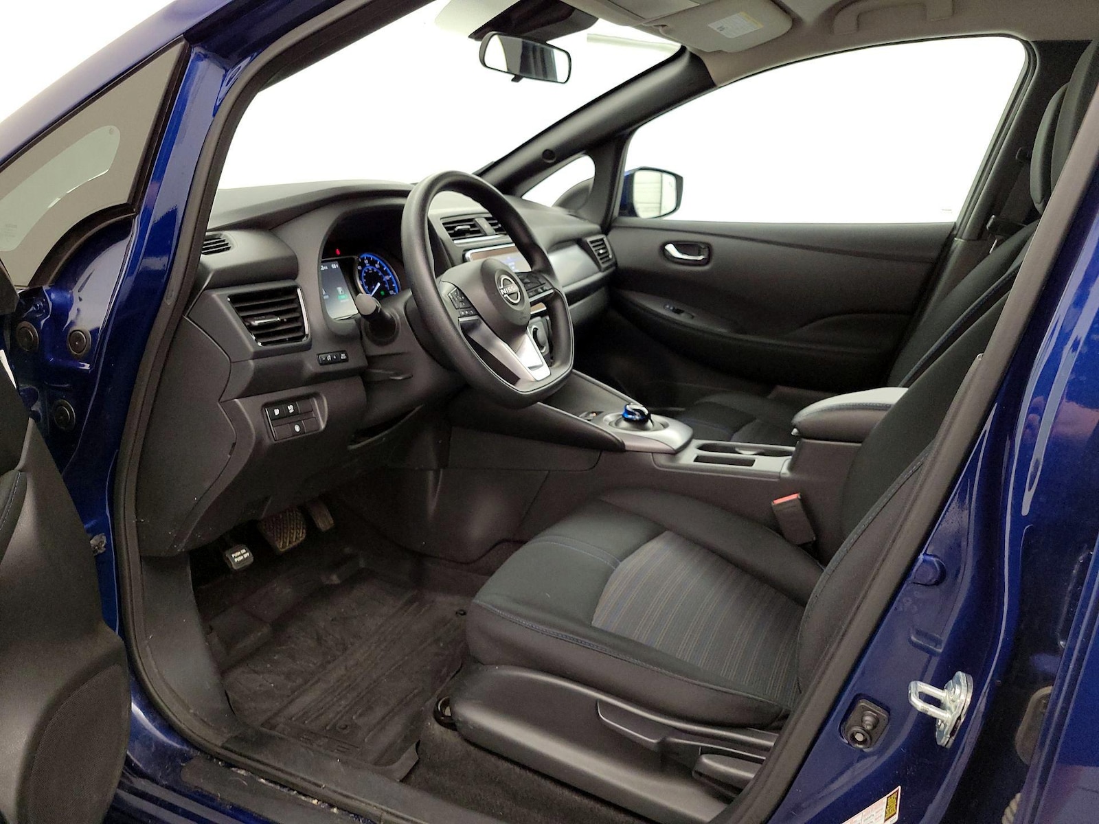 2024 Nissan LEAF S - Photo 12