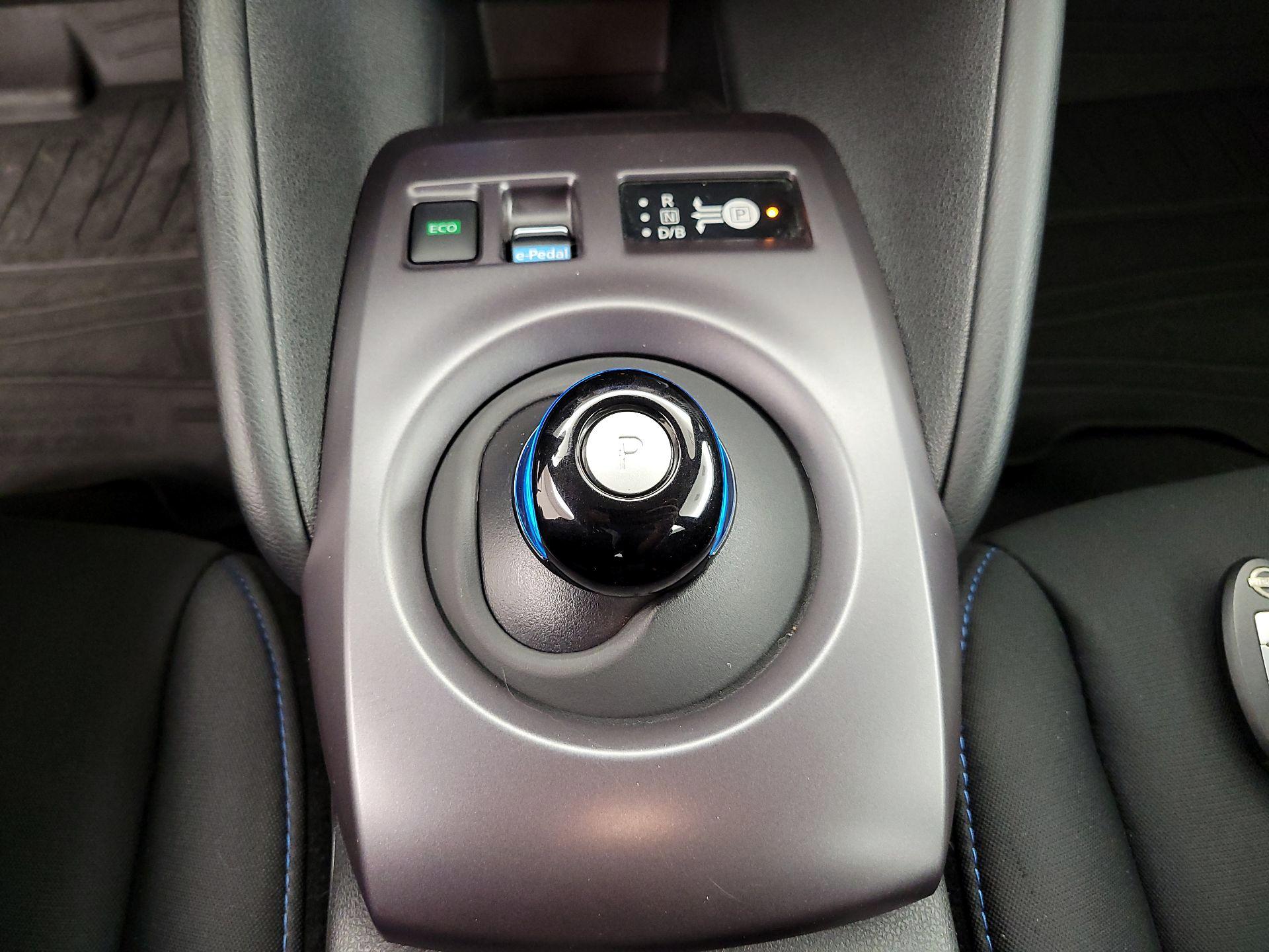 Thumbnail: 2024 Nissan Leaf - 17