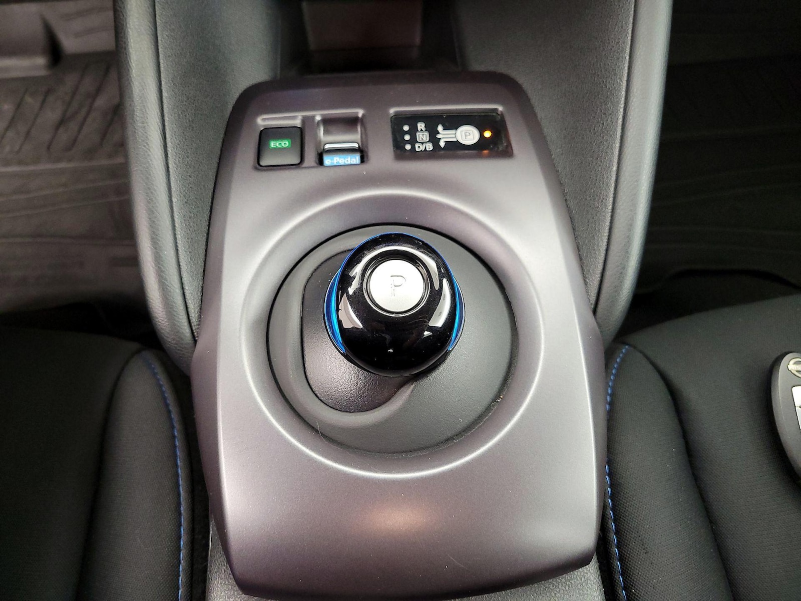 2024 Nissan LEAF S - Photo 18