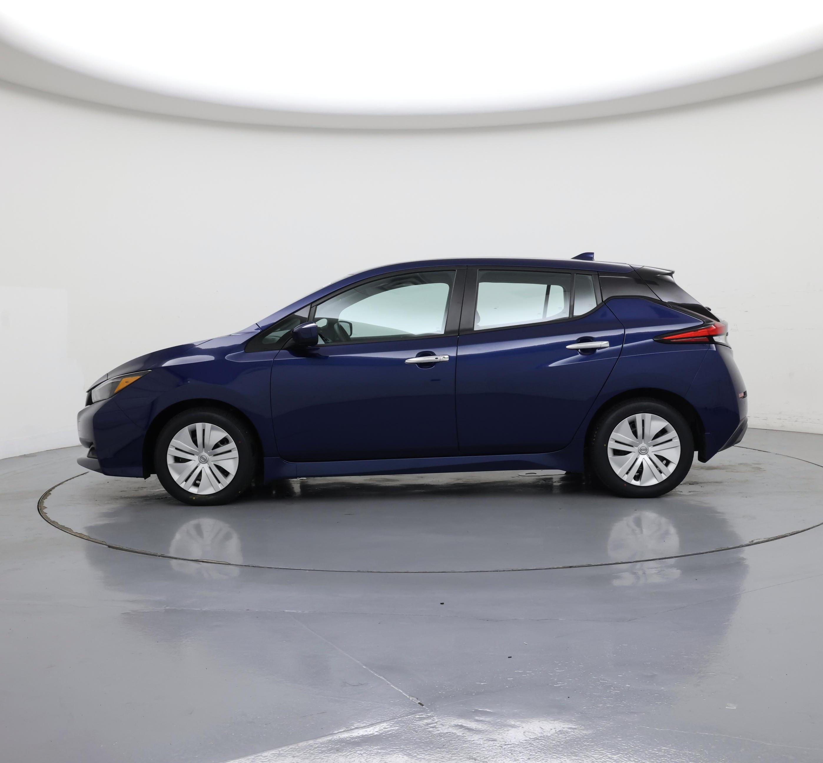 Thumbnail: 2024 Nissan Leaf - 3