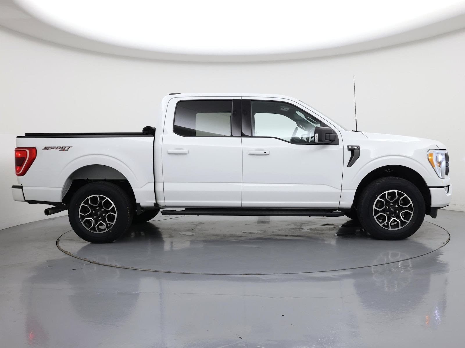 2023 Ford F-150 XLT - Photo 8