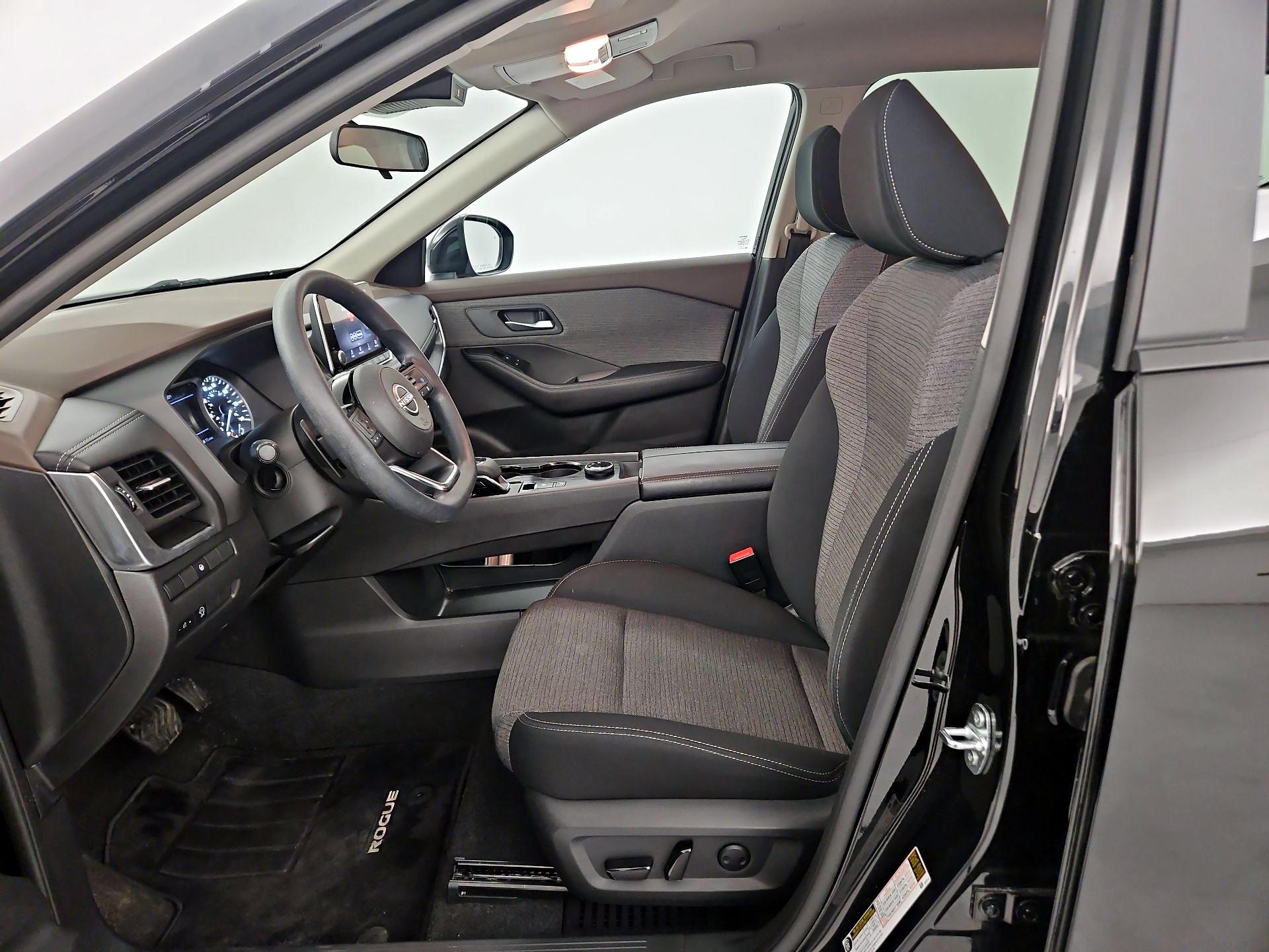 Thumbnail: 2023 Nissan Rogue - 9