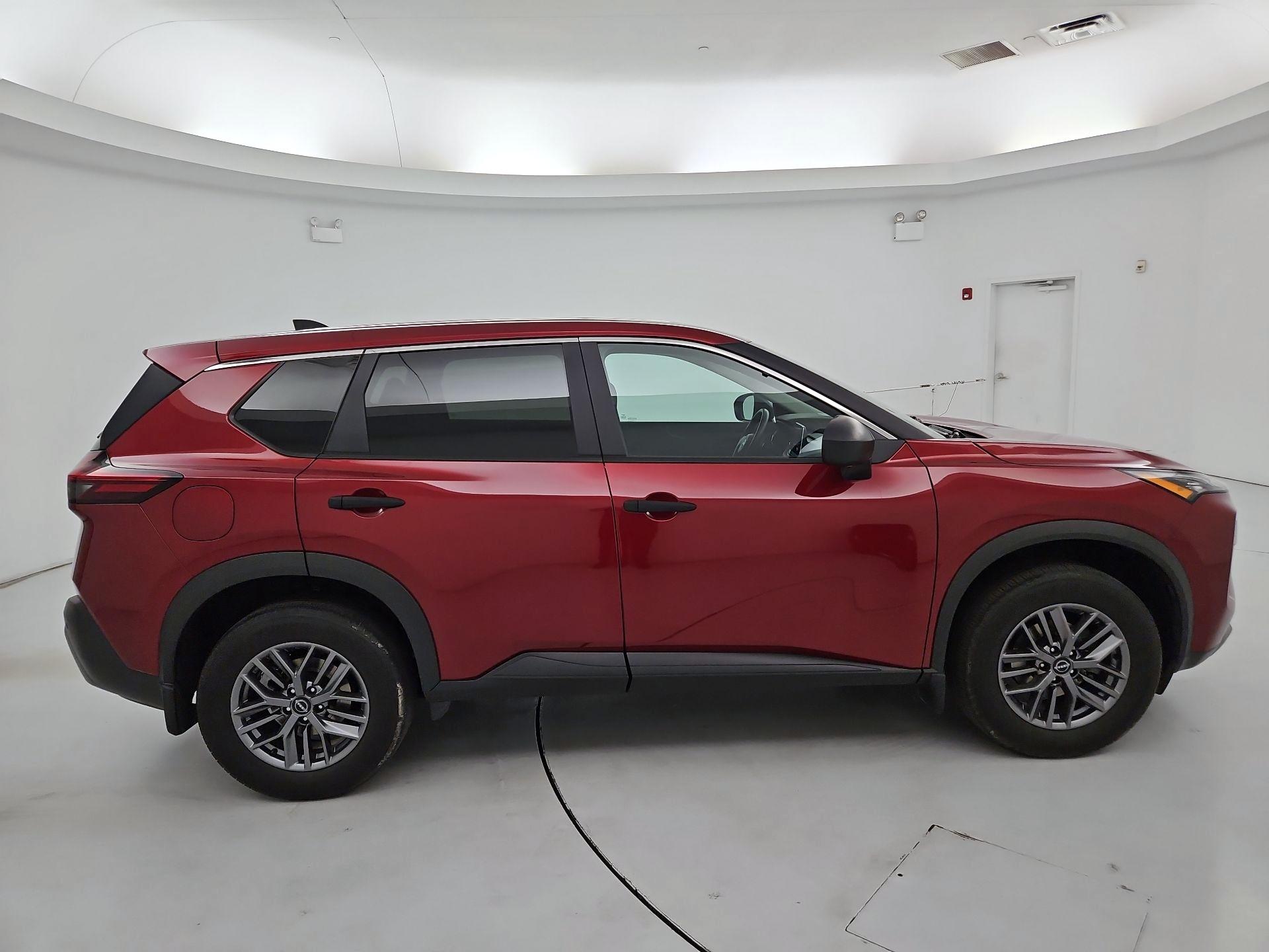 Thumbnail: 2023 Nissan Rogue - 4