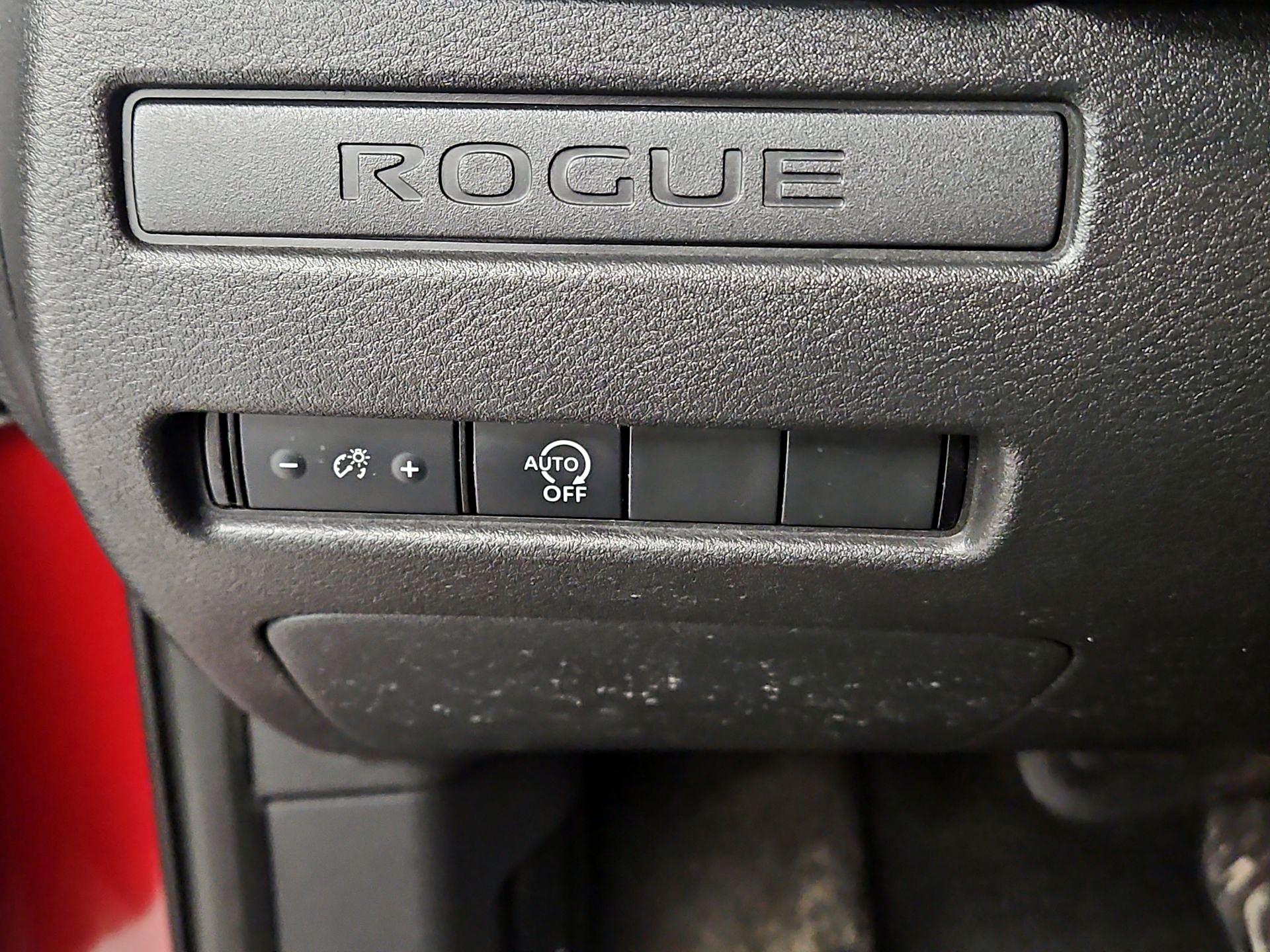 Thumbnail: 2023 Nissan Rogue - 11