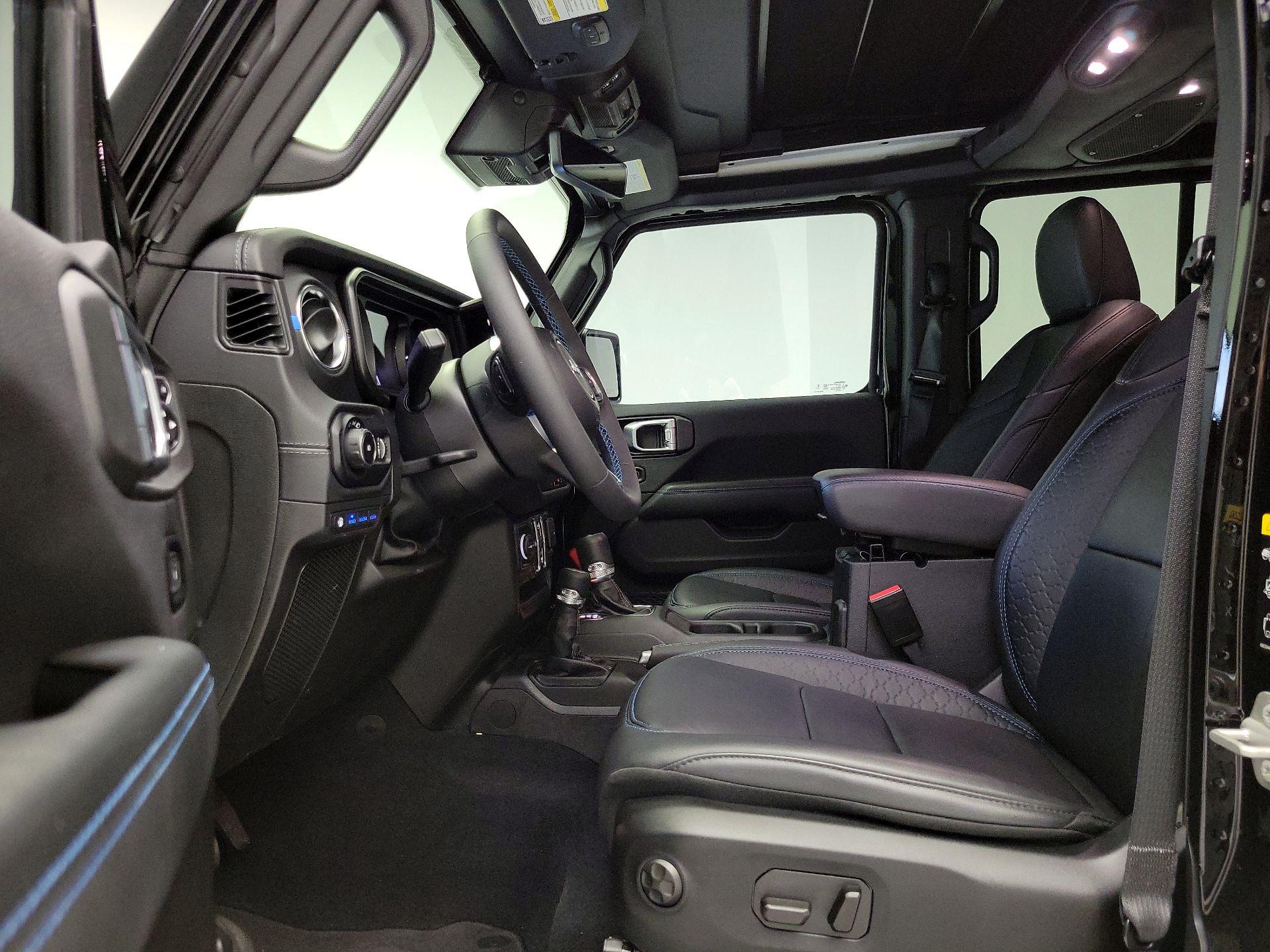 Thumbnail: 2024 Jeep Wrangler - 11