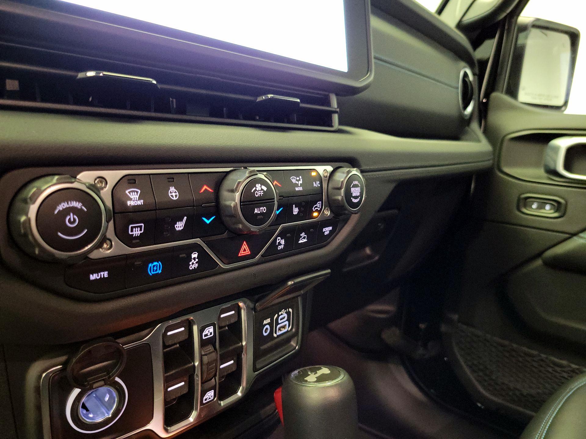 Thumbnail: 2024 Jeep Wrangler - 17
