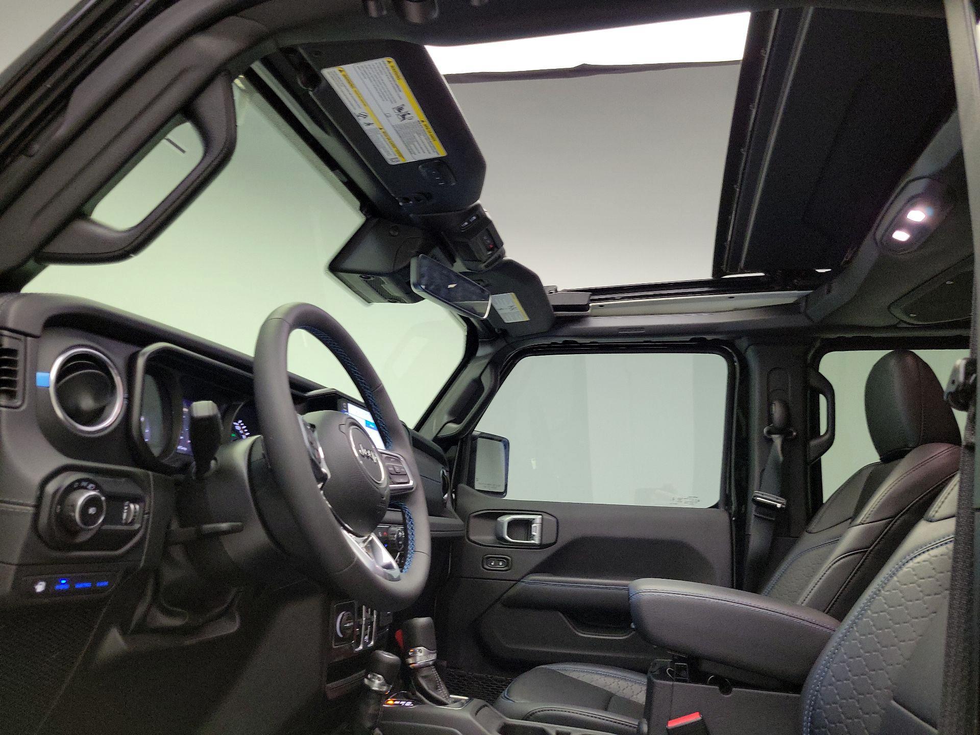 Thumbnail: 2024 Jeep Wrangler - 20