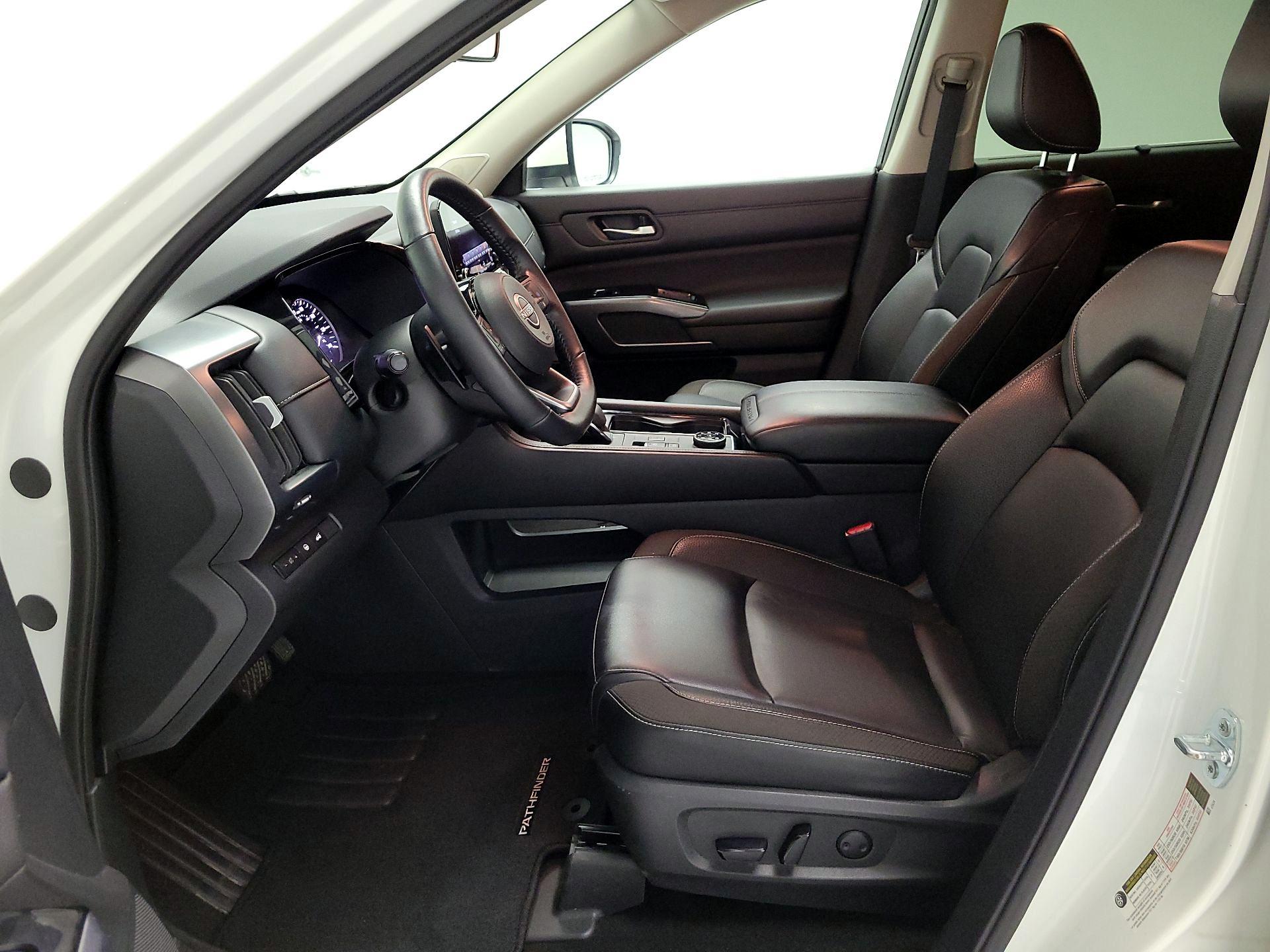 Thumbnail: 2023 Nissan Pathfinder - 11