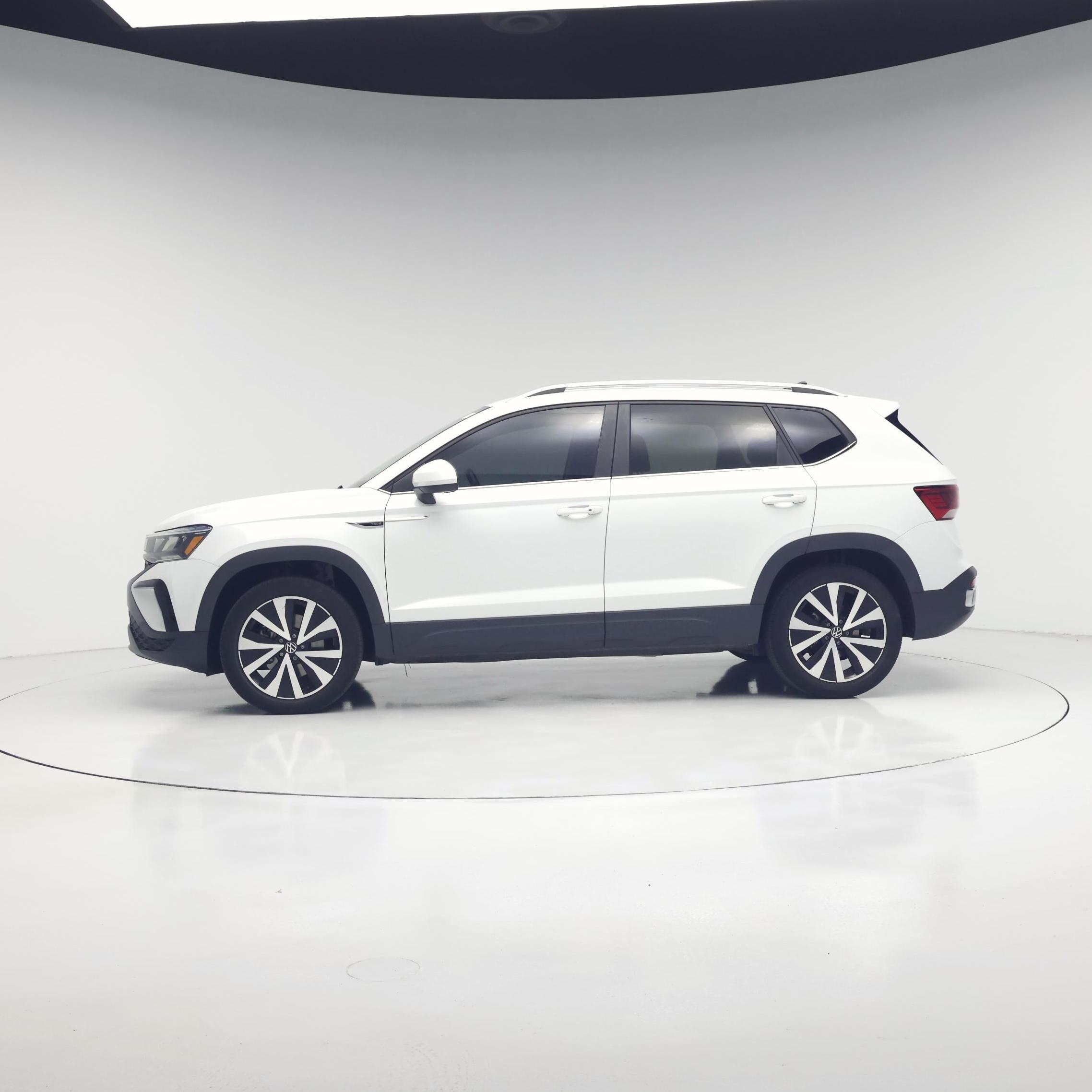 Thumbnail: 2022 Volkswagen Taos - 3