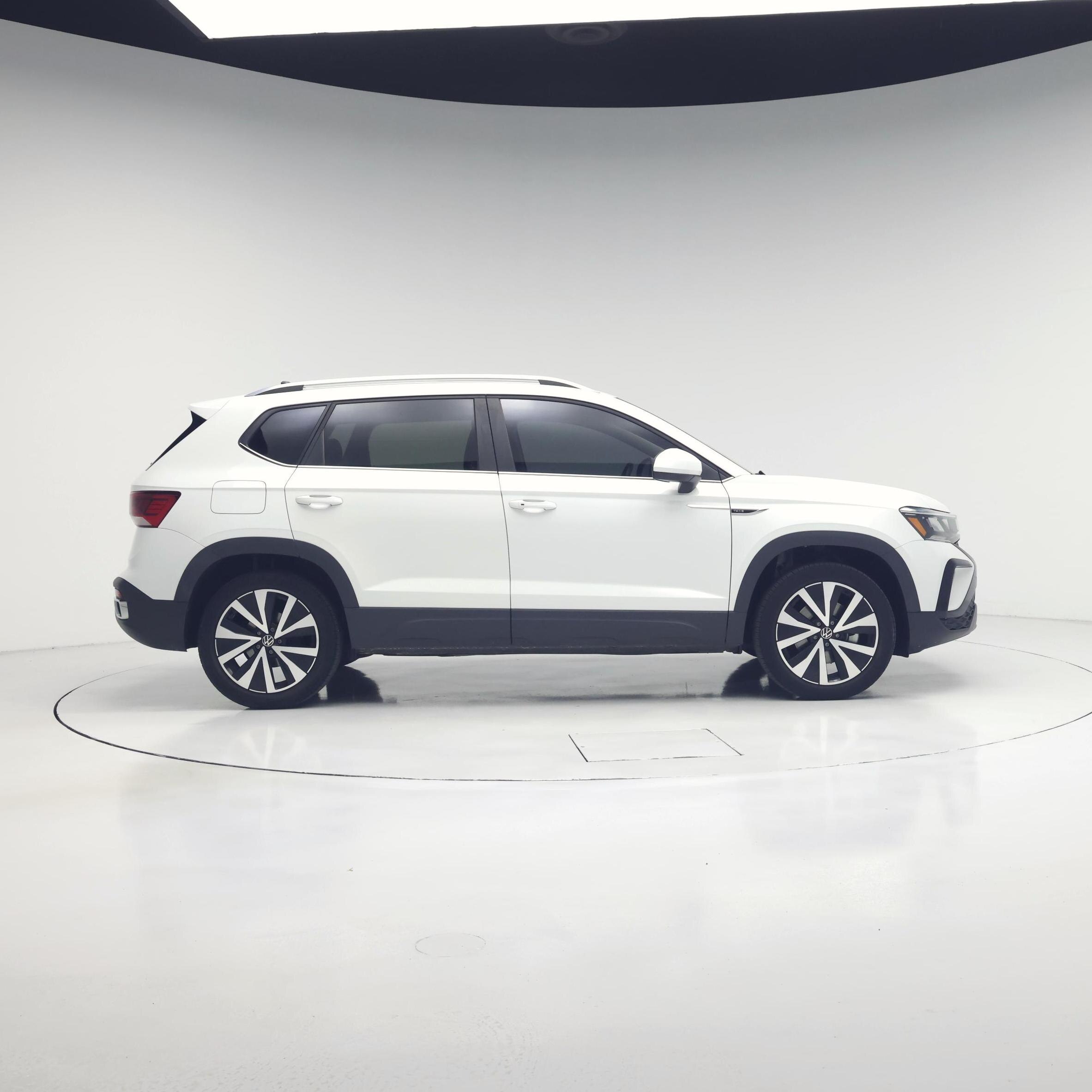 Thumbnail: 2022 Volkswagen Taos - 7