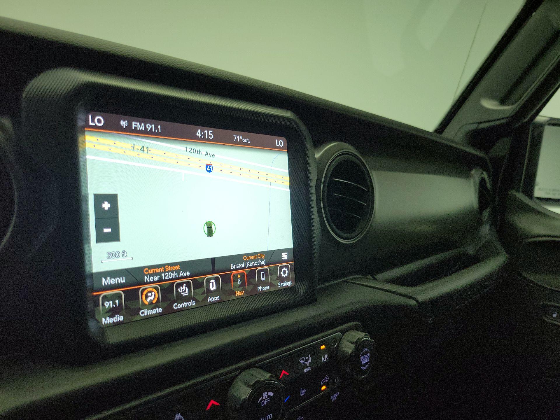 Thumbnail: 2022 Jeep Wrangler - 14