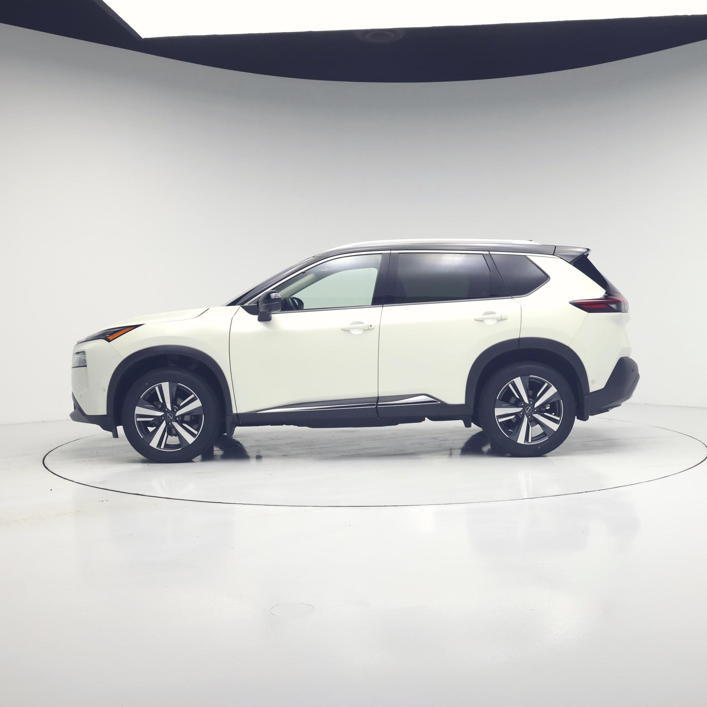 Thumbnail: 2023 Nissan Rogue - 3