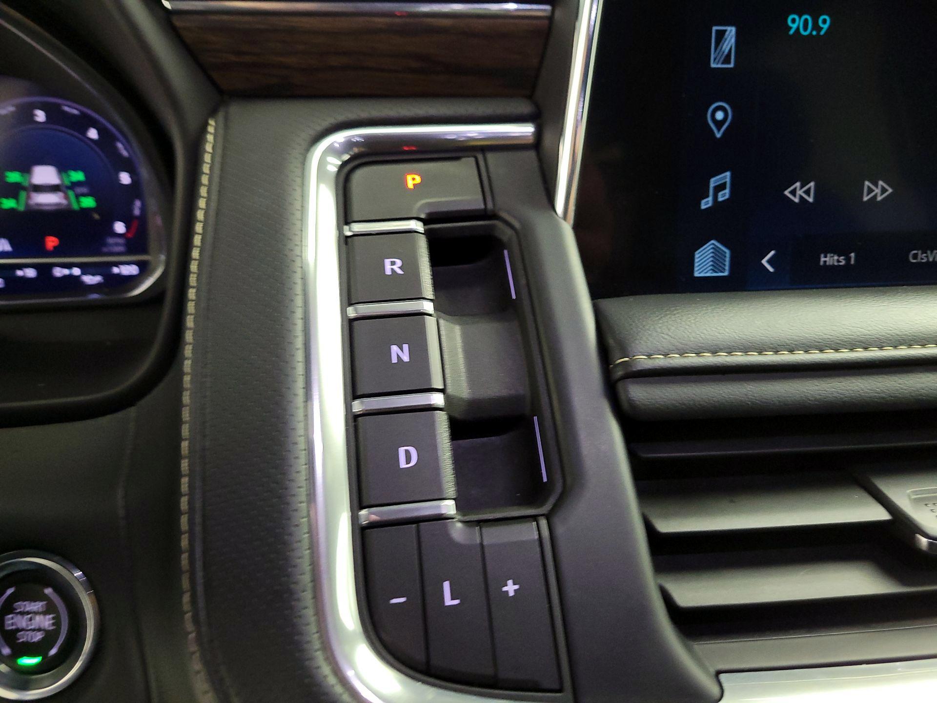 Thumbnail: 2023 Chevrolet Suburban - 15