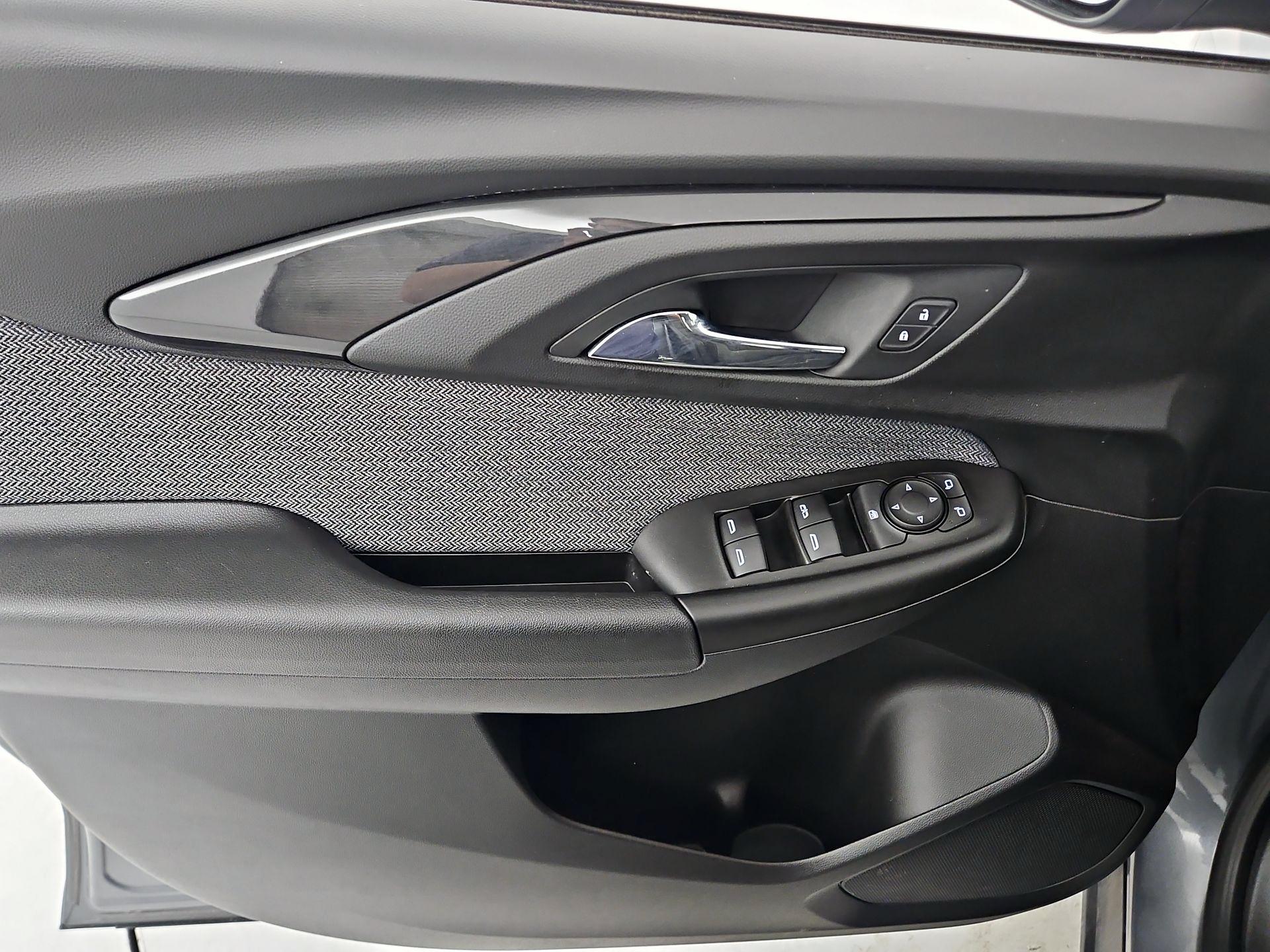 Thumbnail: 2021 Chevrolet TrailBlazer - 10