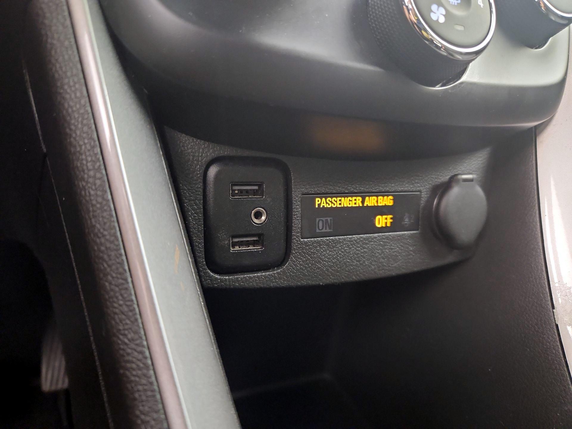 Thumbnail: 2020 Chevrolet Trax - 18
