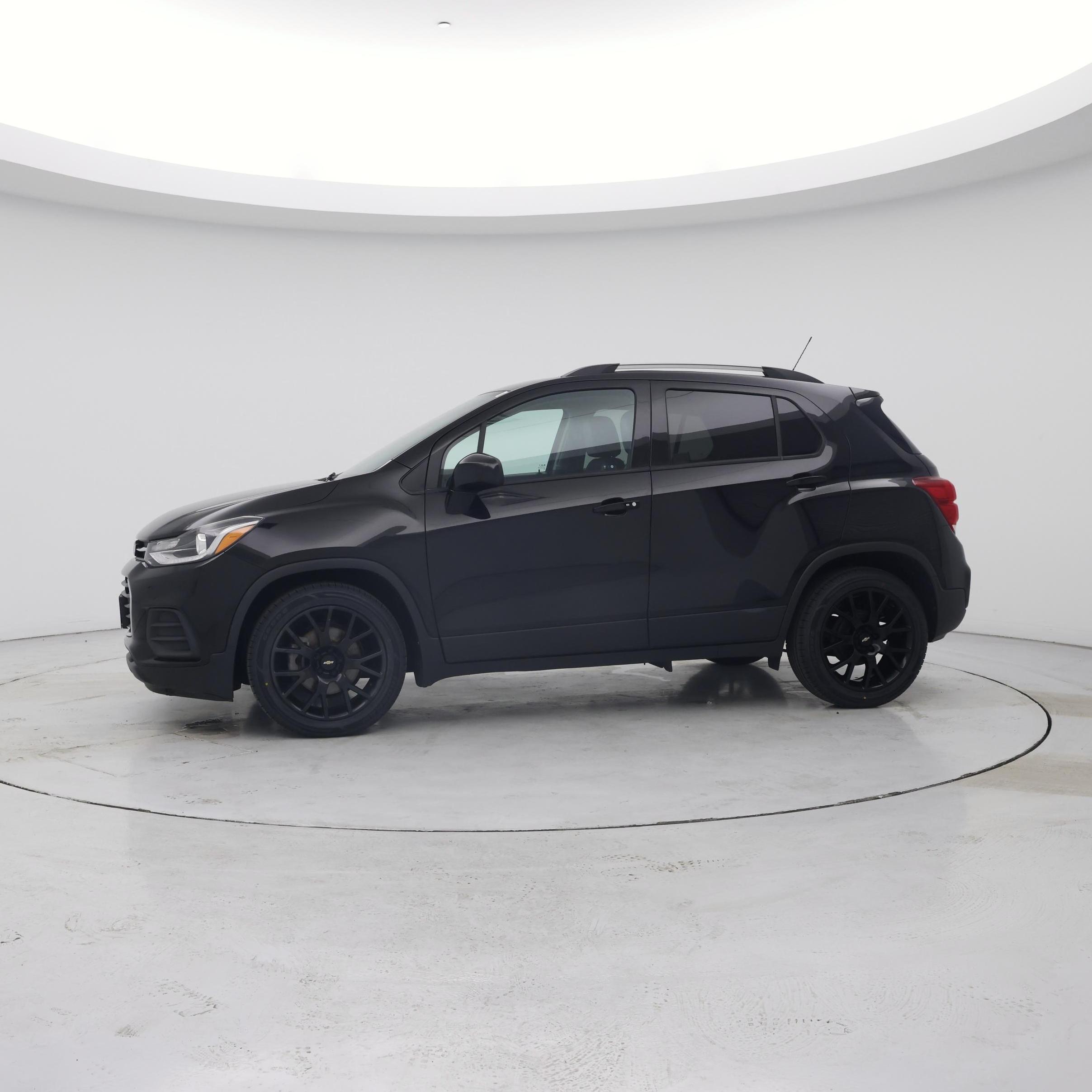 Thumbnail: 2020 Chevrolet Trax - 3