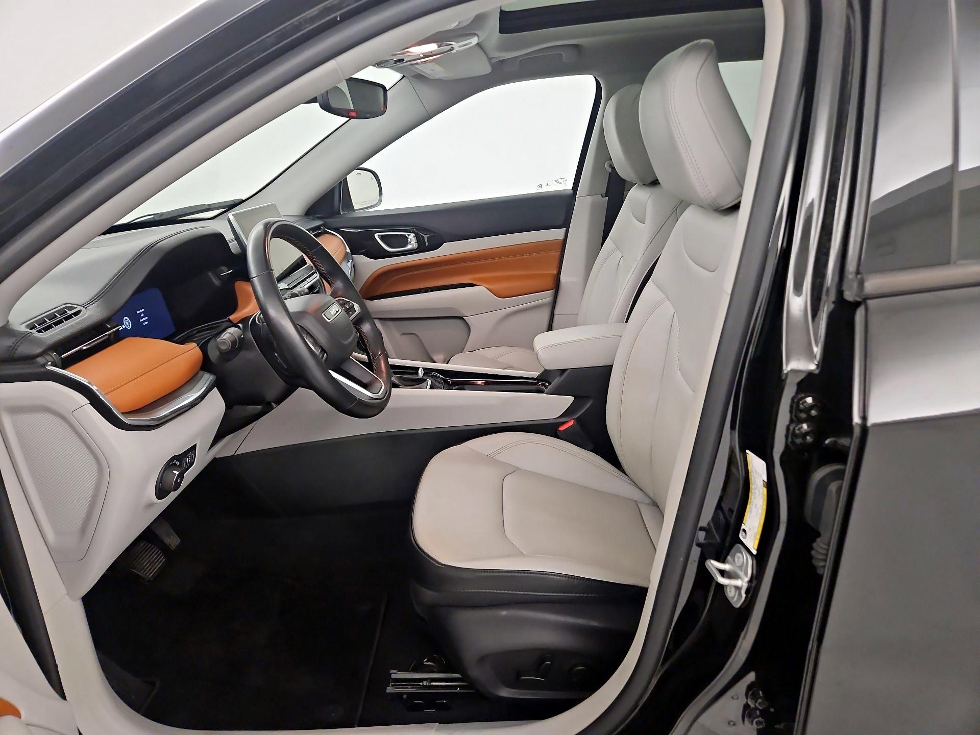 Thumbnail: 2022 Jeep Compass - 9