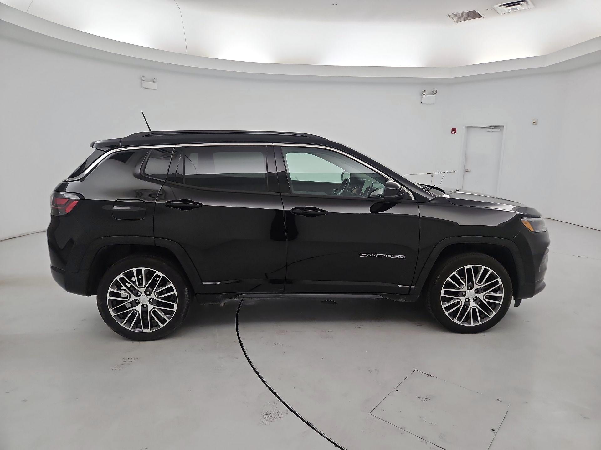 Thumbnail: 2022 Jeep Compass - 4