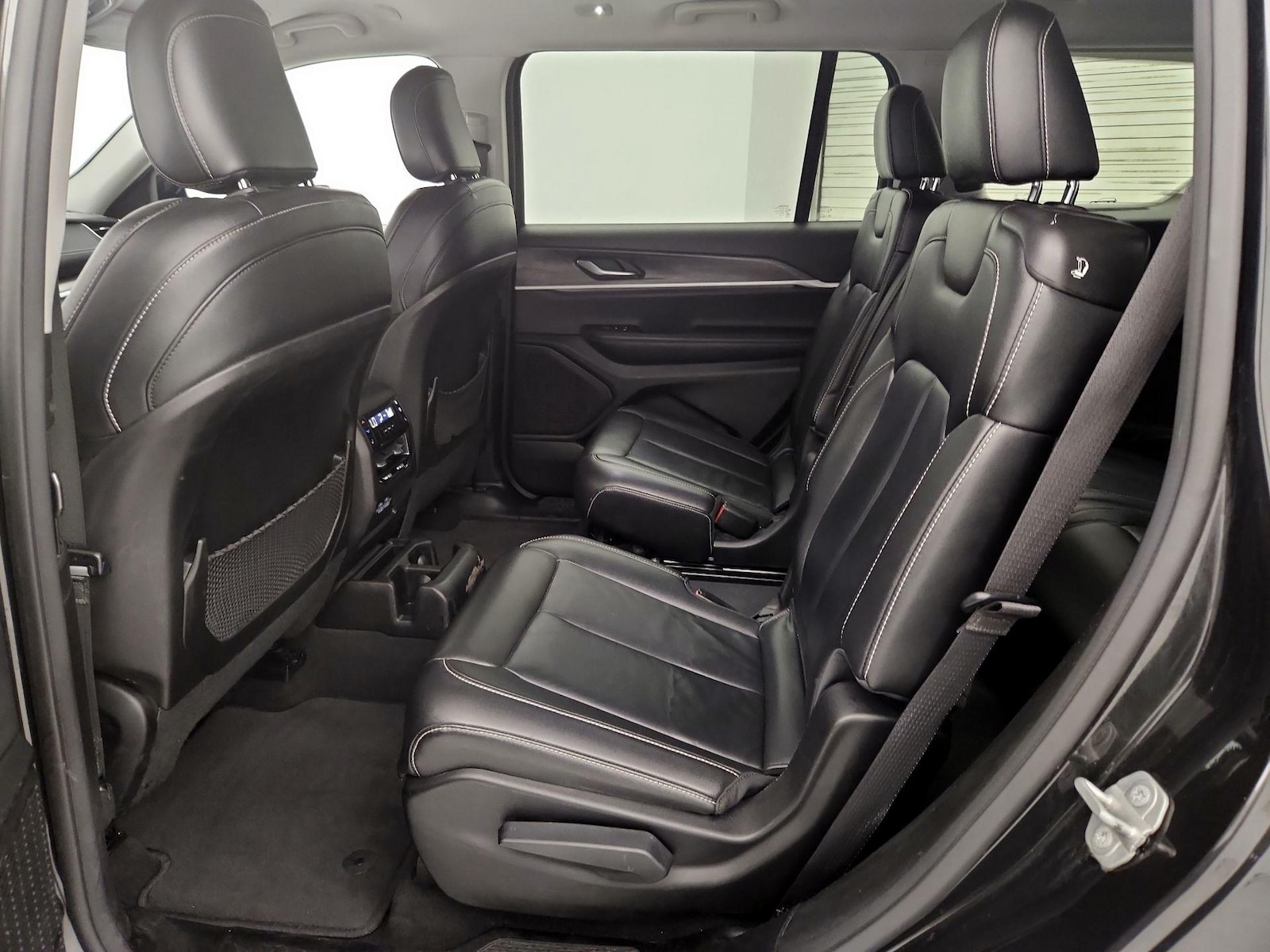 Rear Air Conditioning