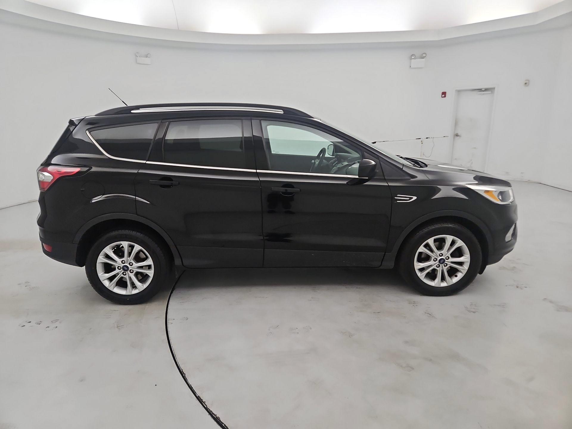 Thumbnail: 2018 Ford Escape - 4