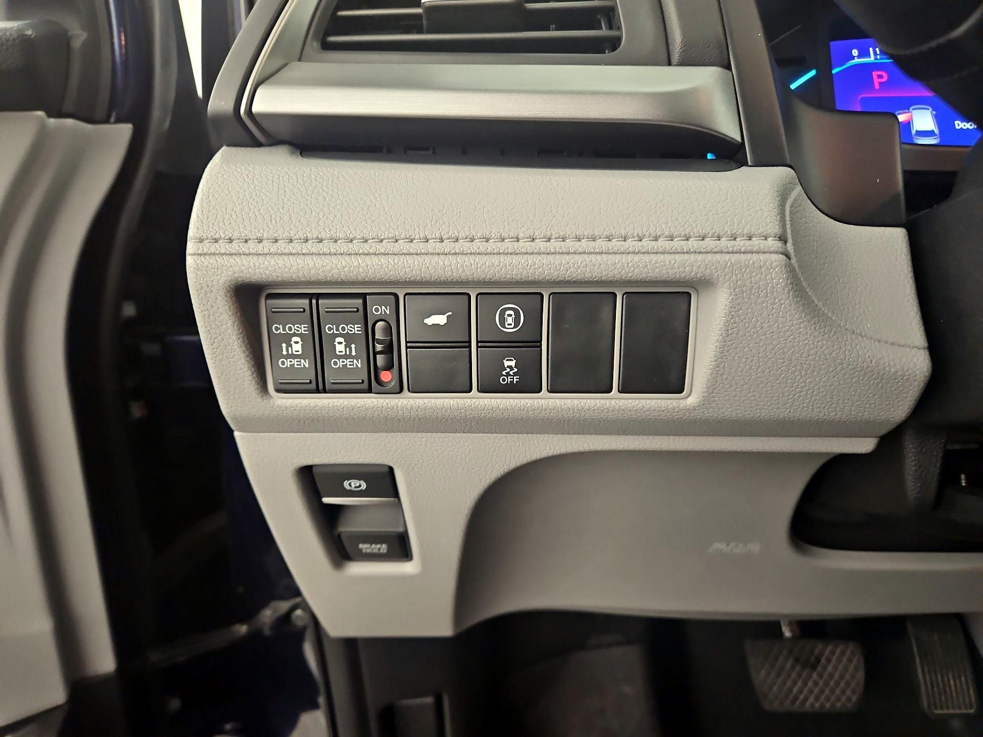Thumbnail: 2021 Honda Odyssey - 11
