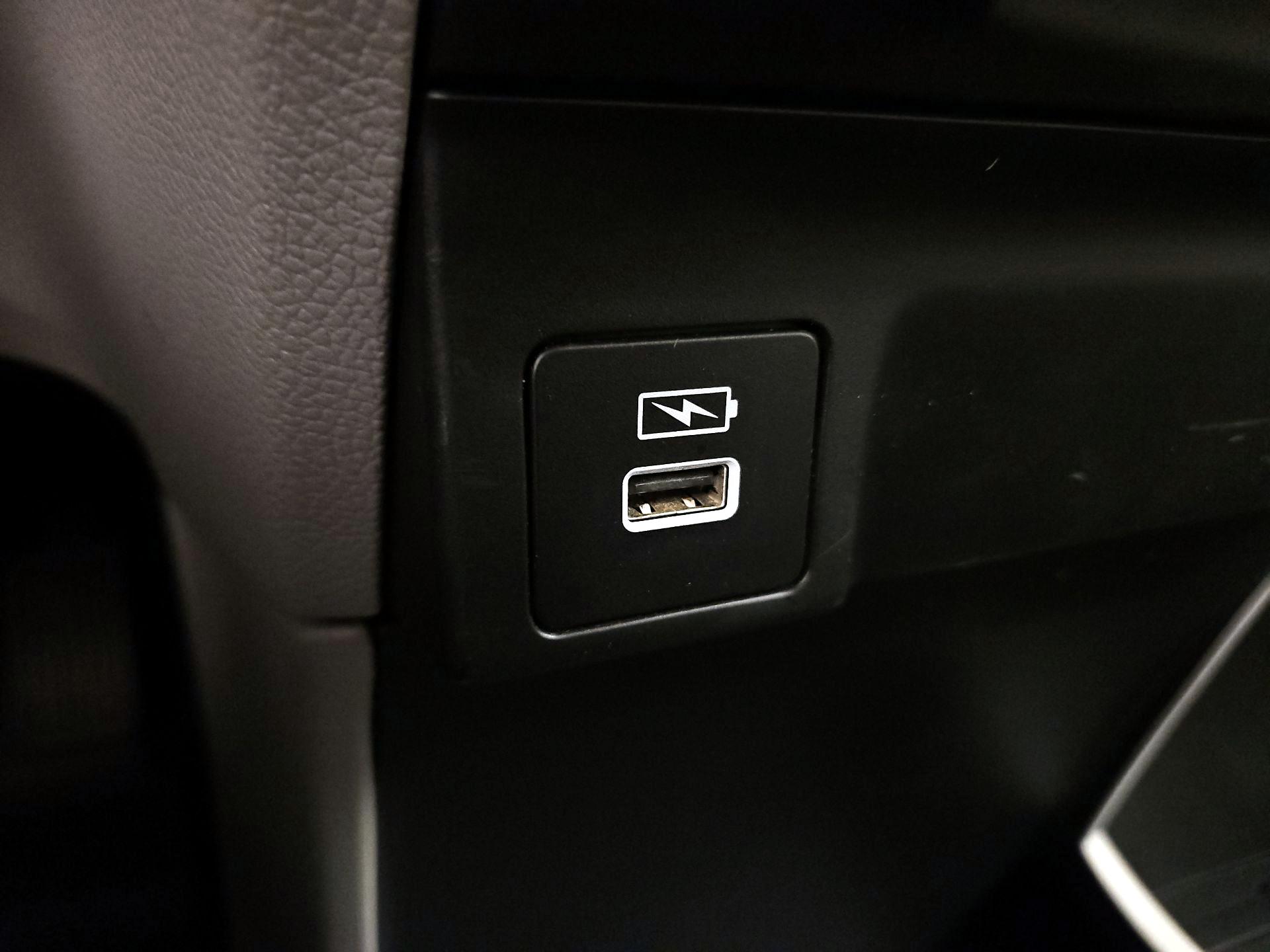 Thumbnail: 2021 Honda Odyssey - 16