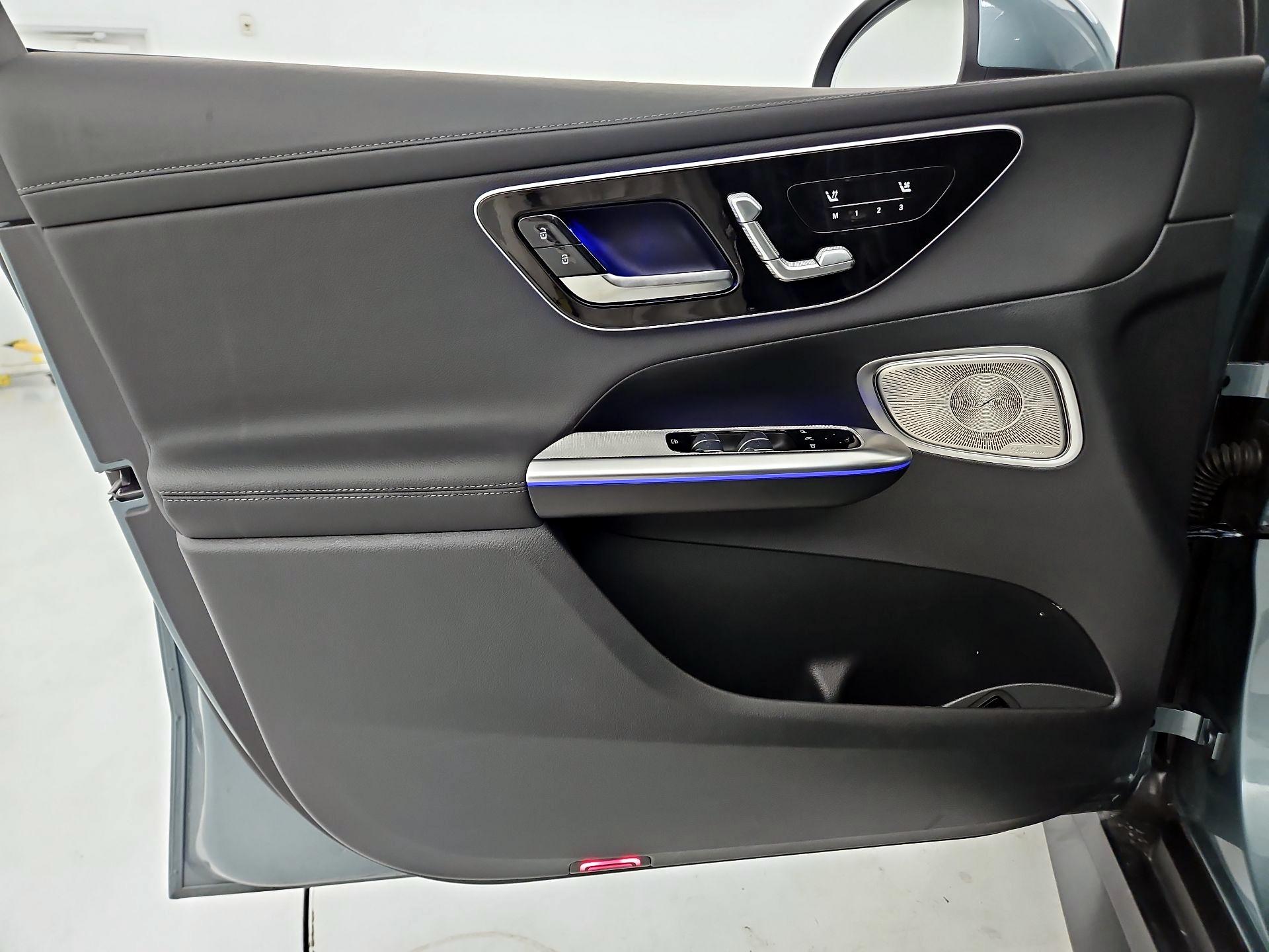 Thumbnail: 2026 Mercedes-Benz GLC - 10