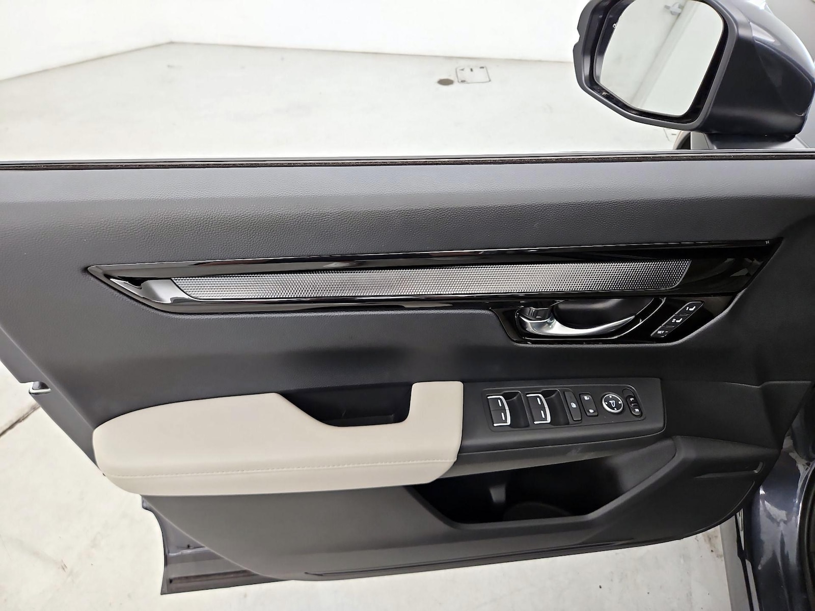 2025 Honda CR-V EX-L - Photo 13