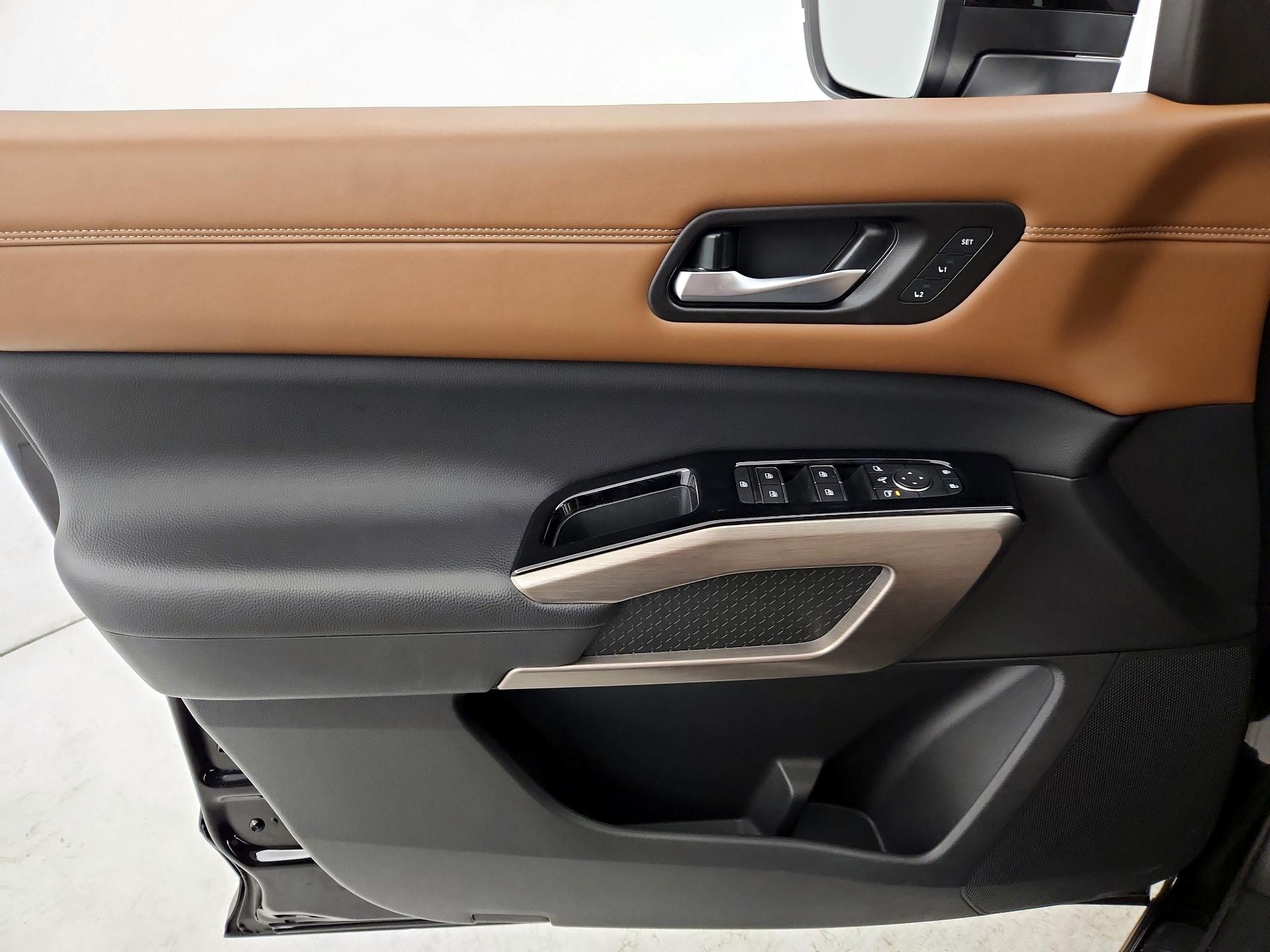 Thumbnail: 2023 Nissan Pathfinder - 12