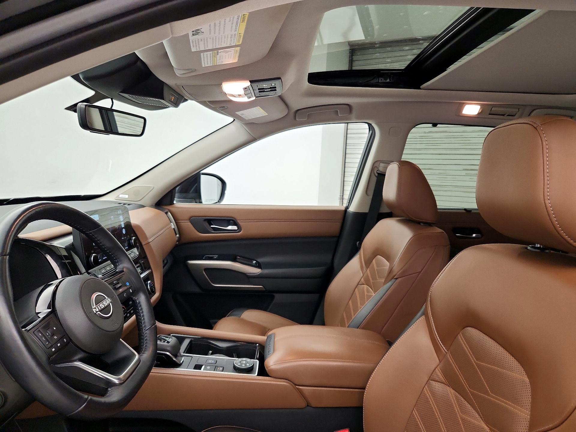 Thumbnail: 2023 Nissan Pathfinder - 20