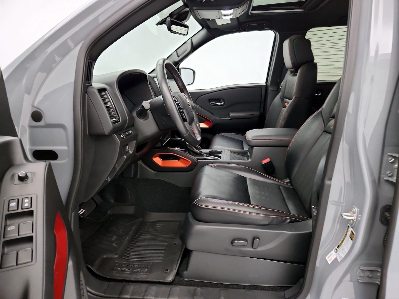 2024 Nissan Frontier PRO-4X - Photo 12