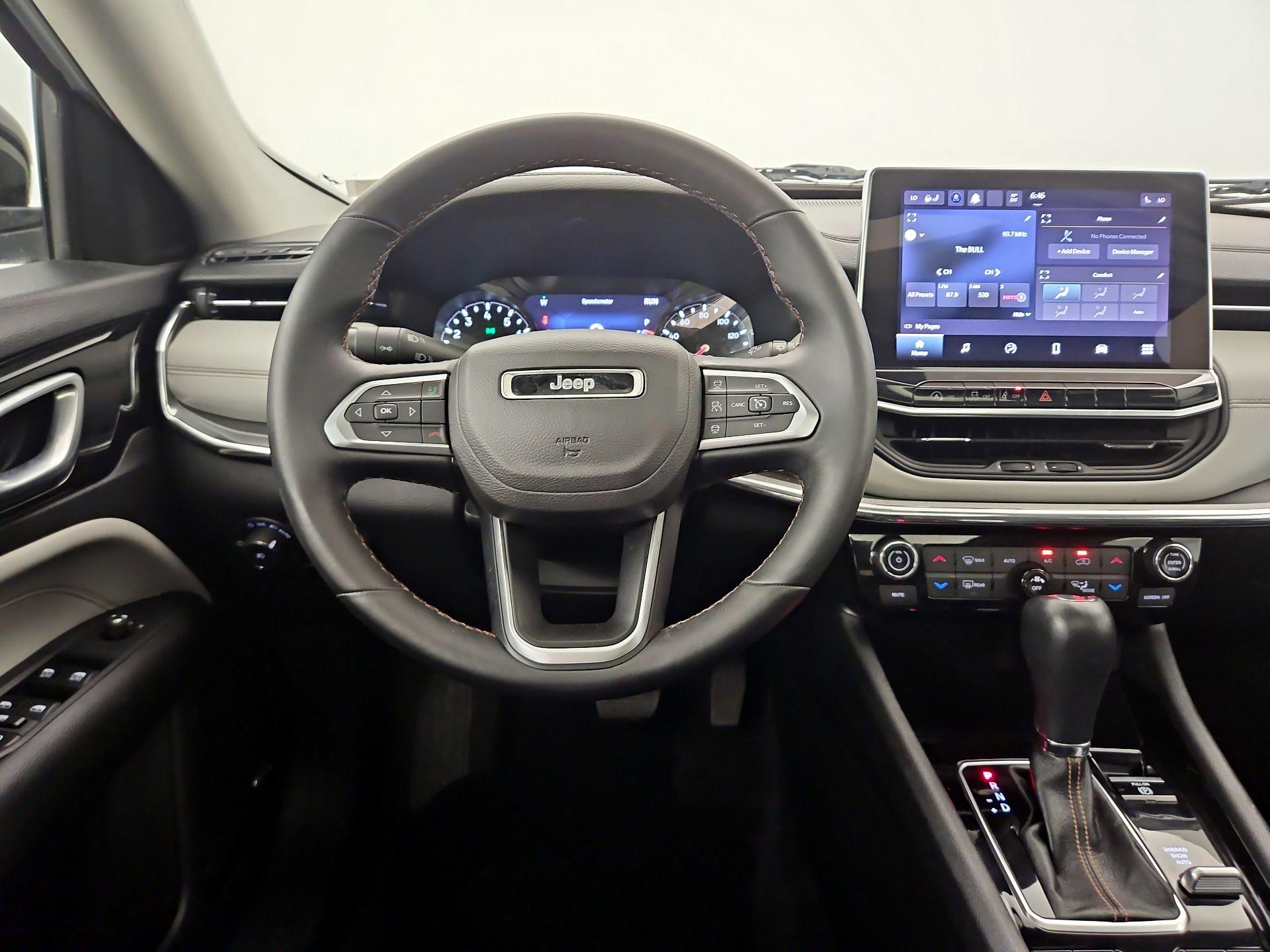 Thumbnail: 2022 Jeep Compass - 10