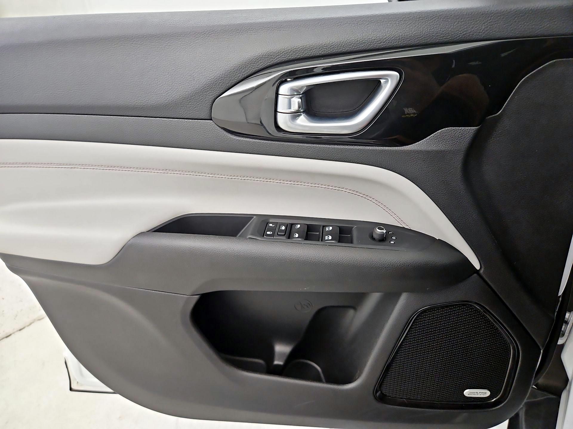 Thumbnail: 2022 Jeep Compass - 12