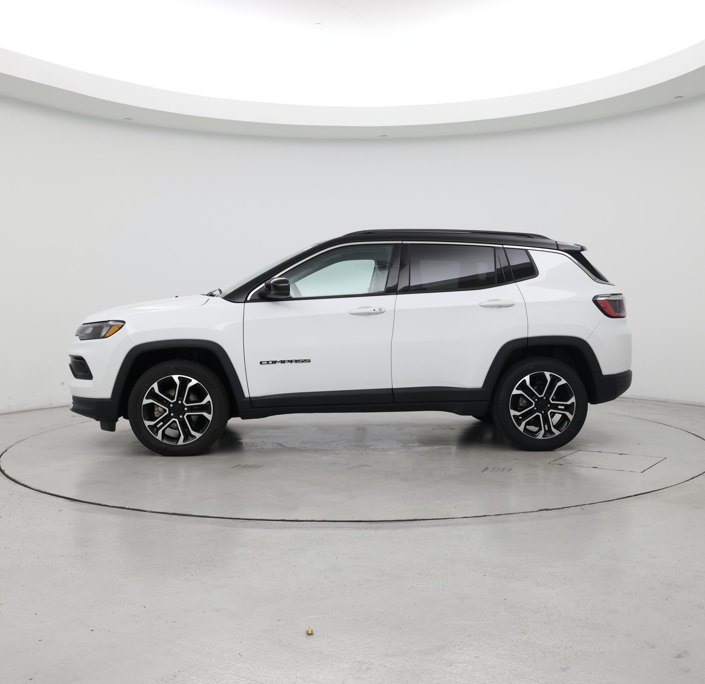 Thumbnail: 2022 Jeep Compass - 3
