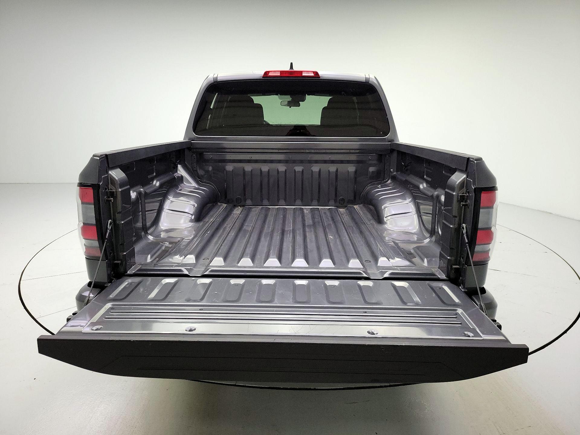 Thumbnail: 2023 Nissan Frontier - 20